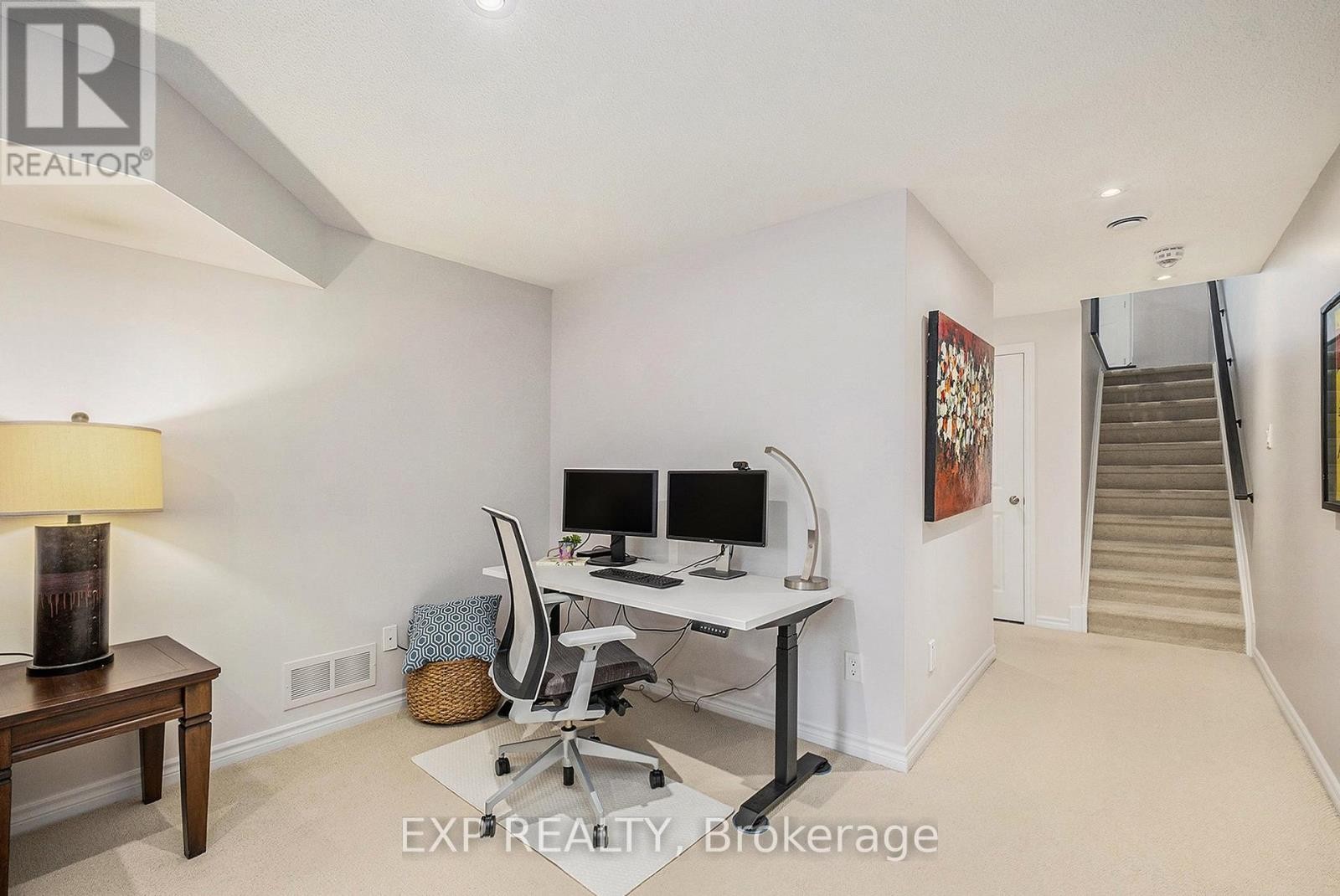 












511 EARNSCLIFFE GROVE

,
Ottawa,




Ontario
K4M0C9

