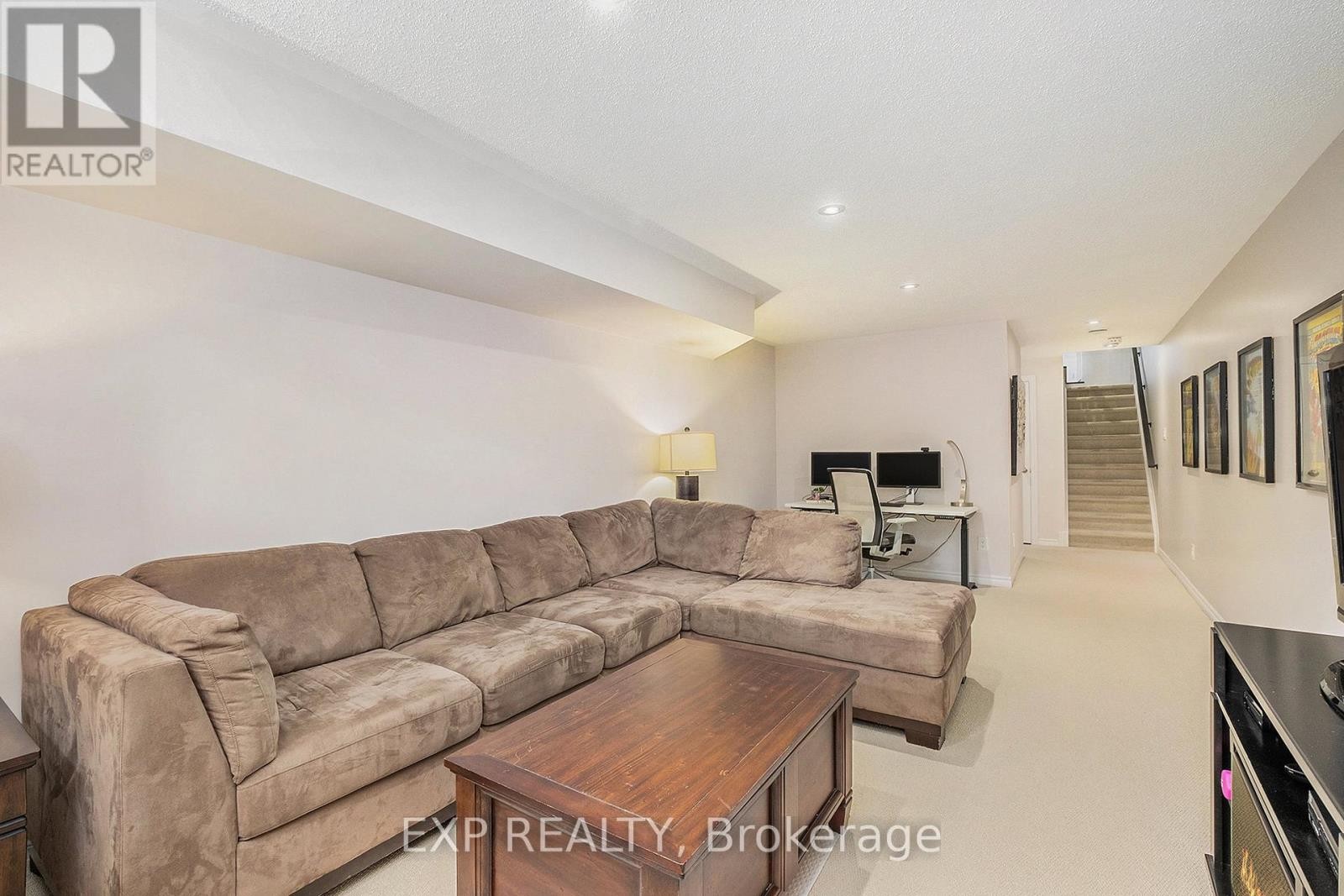 












511 EARNSCLIFFE GROVE

,
Ottawa,




Ontario
K4M0C9


