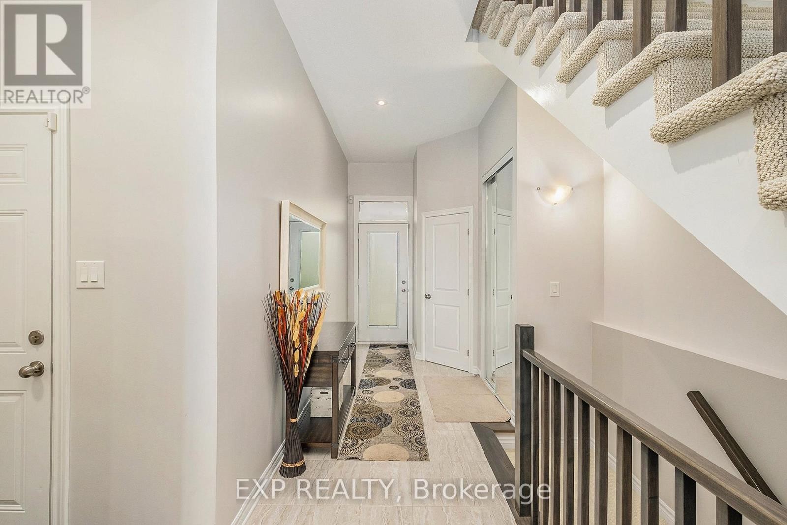 












511 EARNSCLIFFE GROVE

,
Ottawa,




Ontario
K4M0C9


