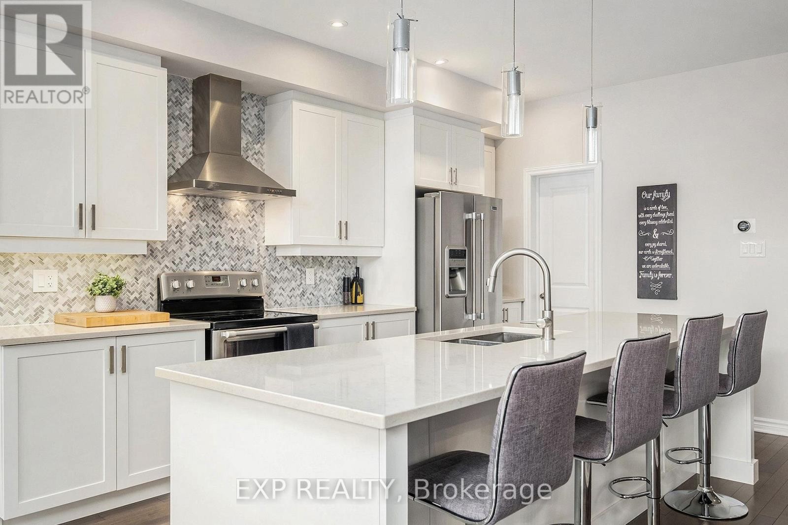 












511 EARNSCLIFFE GROVE

,
Ottawa,




Ontario
K4M0C9


