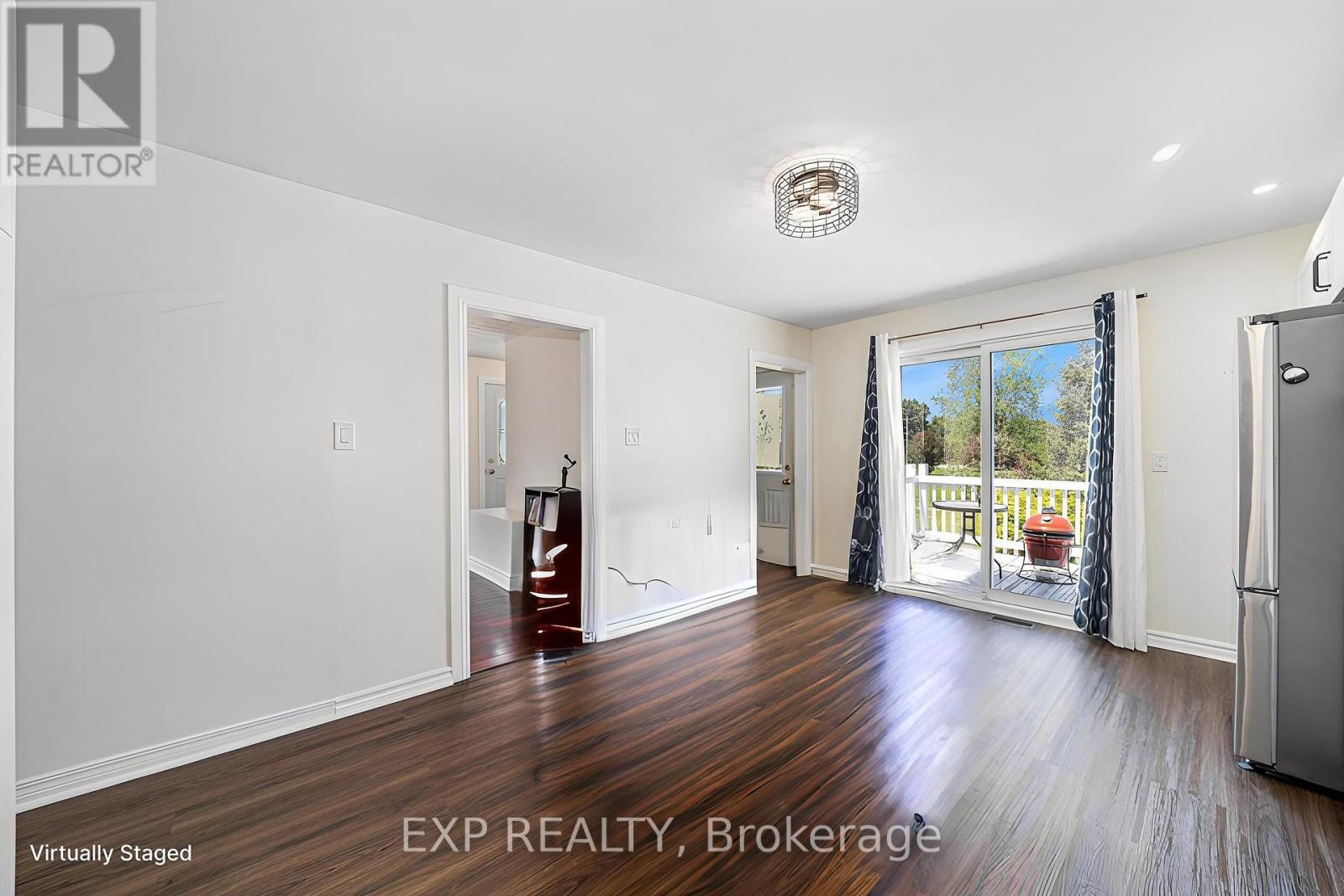 












215 ST THOMAS ROAD

,
Russell,




Ontario
K0A3H0

