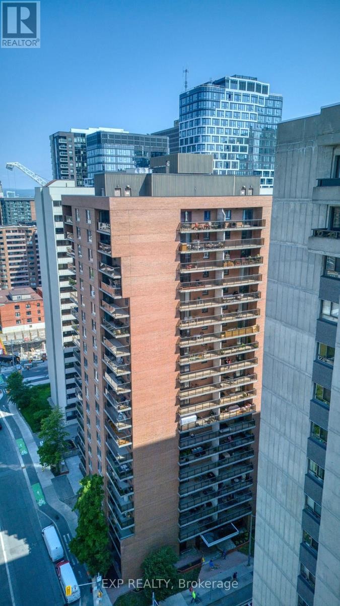 












204 - 475 LAURIER AVENUE W

,
Ottawa,




Ontario
K1R7X1

