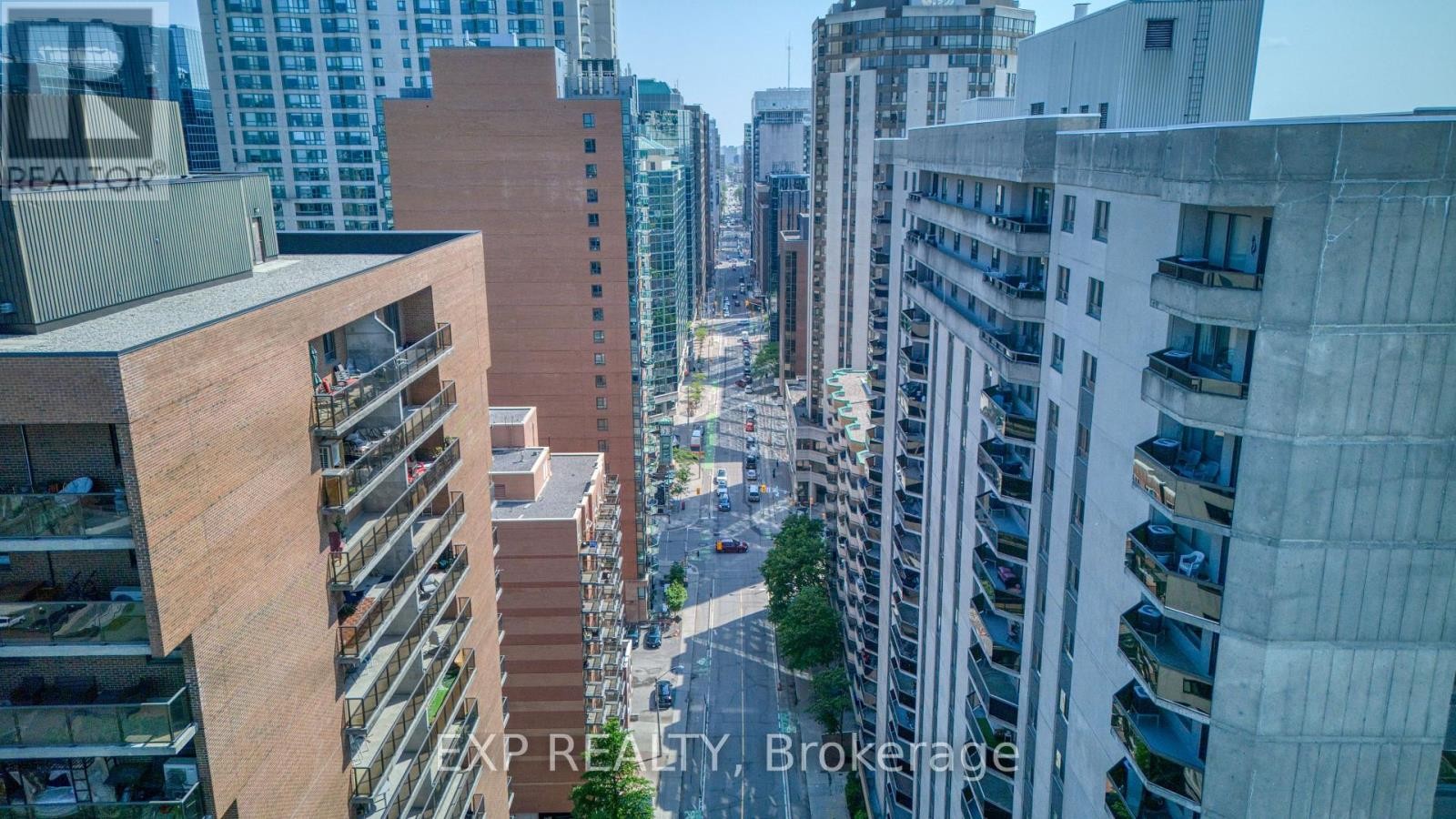 












204 - 475 LAURIER AVENUE W

,
Ottawa,




Ontario
K1R7X1

