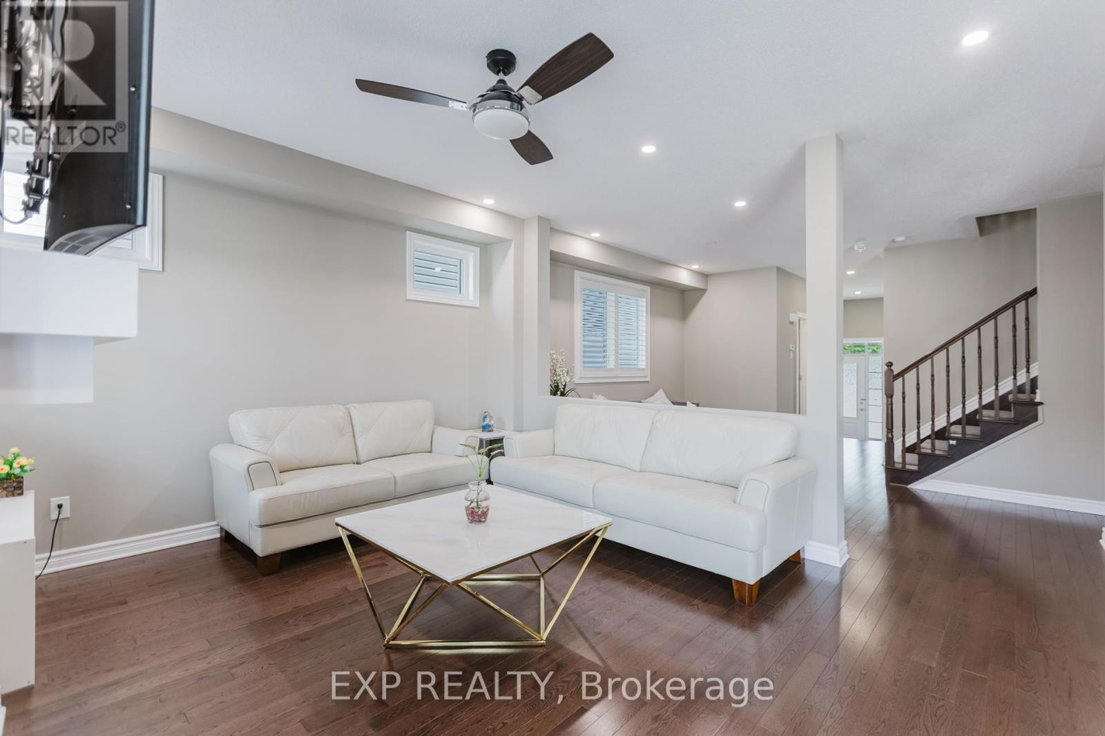 












39 CLONFADDA TERRACE

,
Ottawa,




Ontario
K2J6E9

