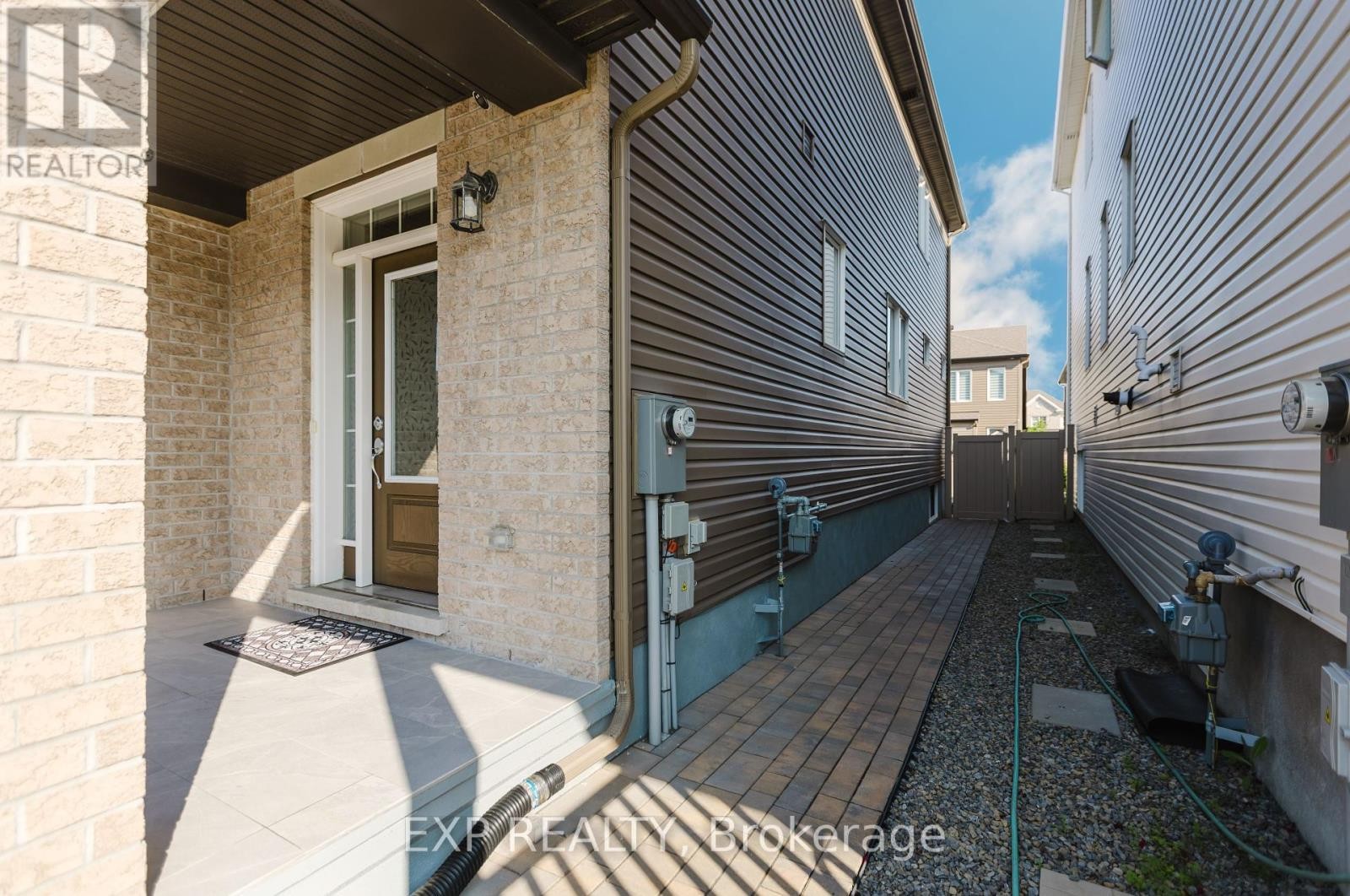 












39 CLONFADDA TERRACE

,
Ottawa,




Ontario
K2J6E9

