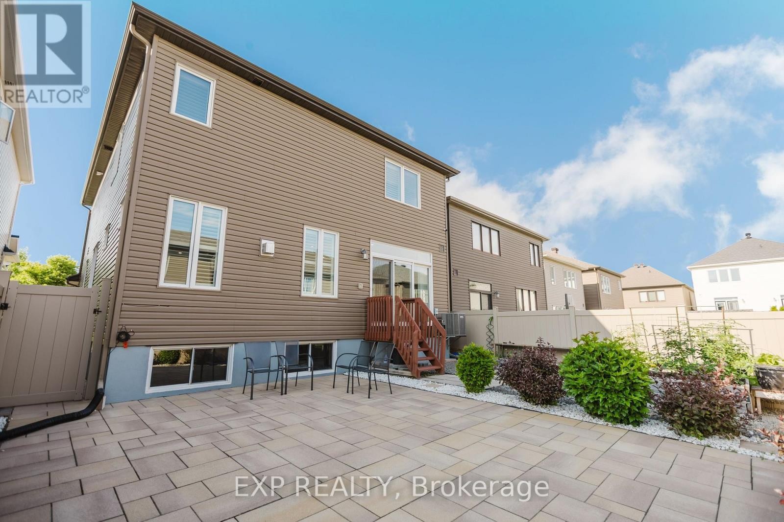 












39 CLONFADDA TERRACE

,
Ottawa,




Ontario
K2J6E9

