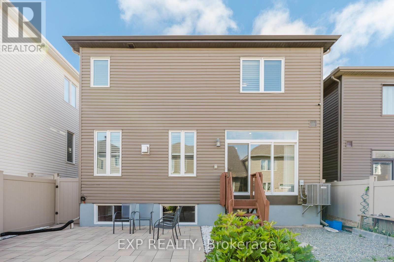 












39 CLONFADDA TERRACE

,
Ottawa,




Ontario
K2J6E9

