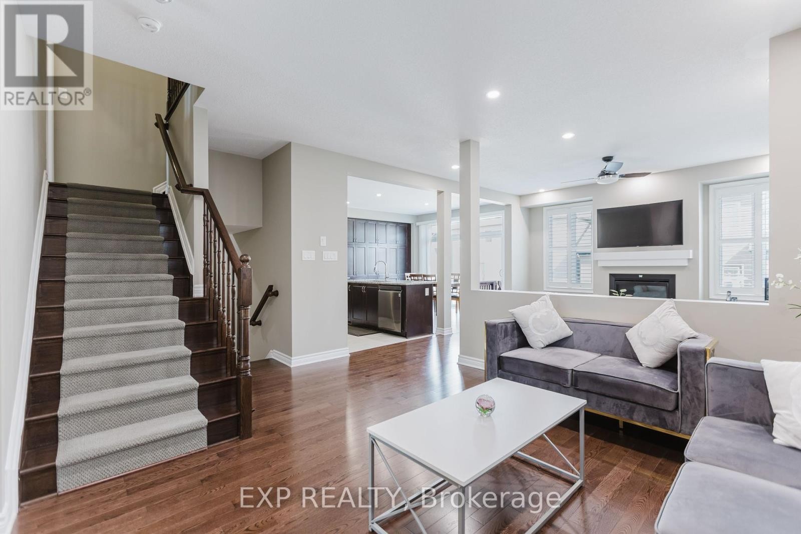 












39 CLONFADDA TERRACE

,
Ottawa,




Ontario
K2J6E9

