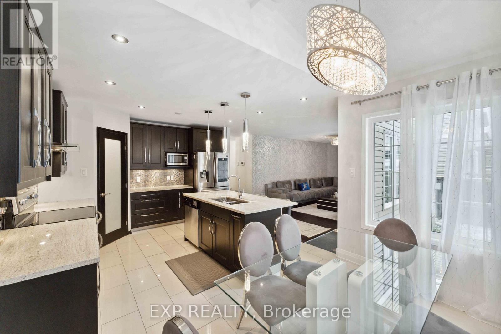 












316 WILD IRIS AVENUE

,
Ottawa,




Ontario
K1T0B6

