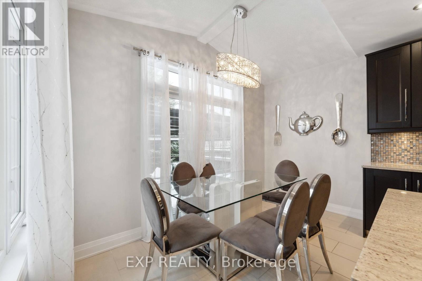 












316 WILD IRIS AVENUE

,
Ottawa,




Ontario
K1T0B6


