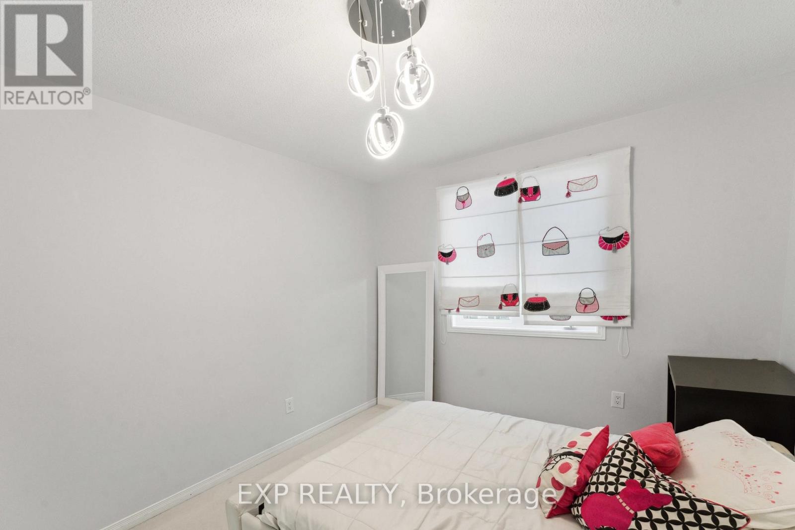 












316 WILD IRIS AVENUE

,
Ottawa,




Ontario
K1T0B6


