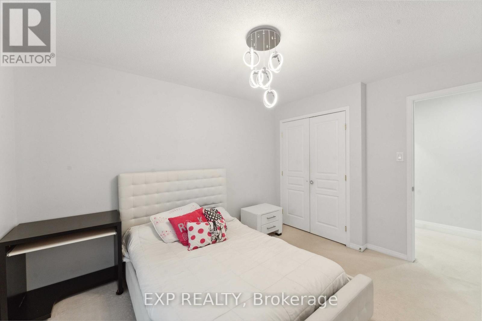 












316 WILD IRIS AVENUE

,
Ottawa,




Ontario
K1T0B6

