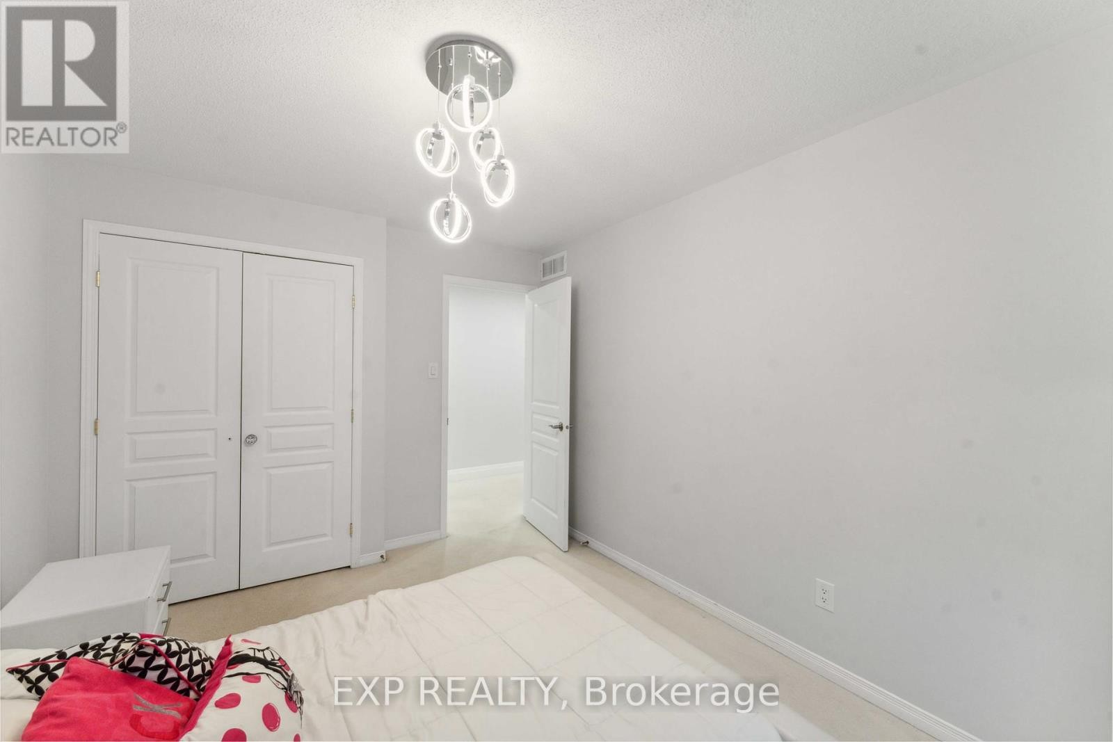 












316 WILD IRIS AVENUE

,
Ottawa,




Ontario
K1T0B6

