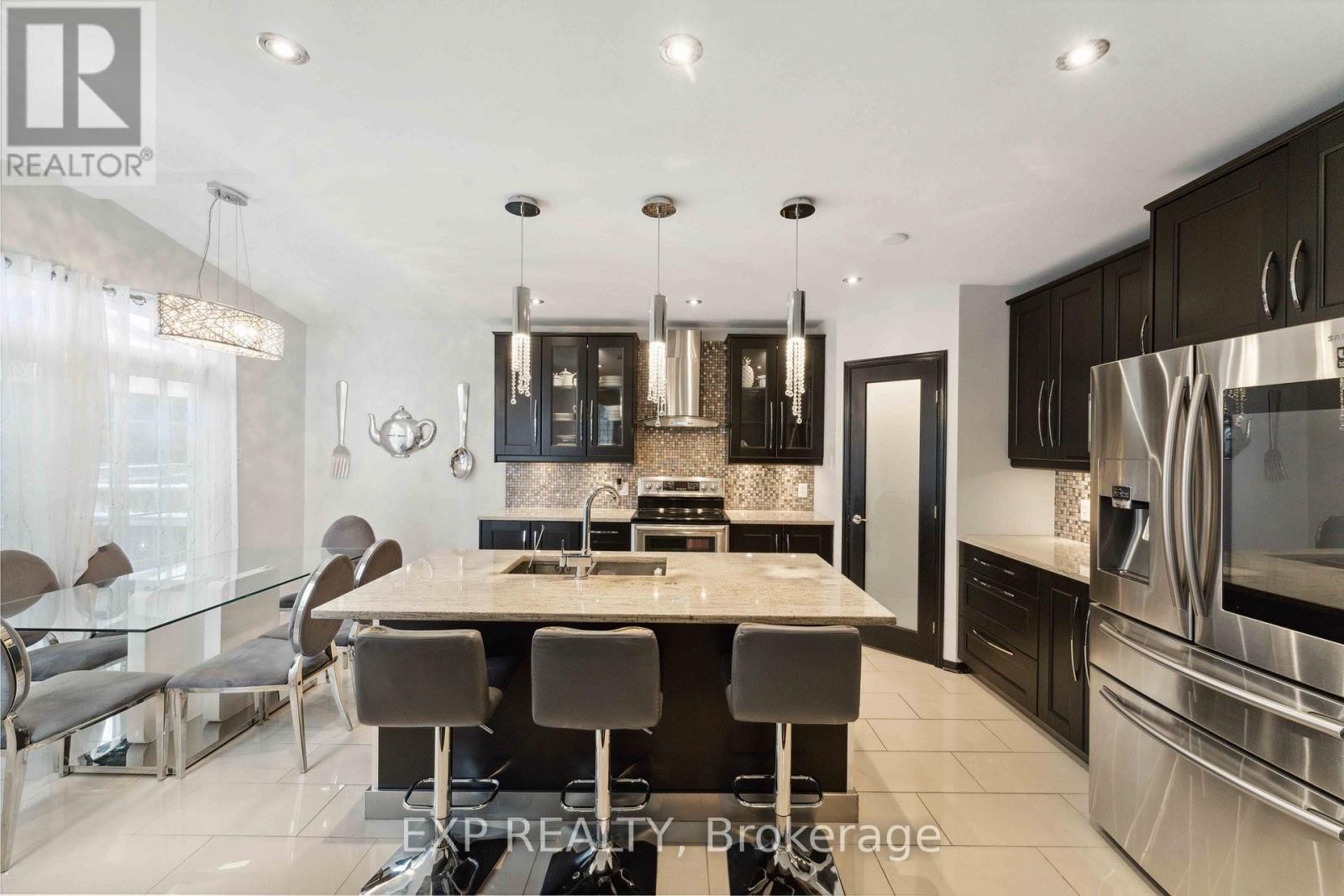 












316 WILD IRIS AVENUE

,
Ottawa,




Ontario
K1T0B6

