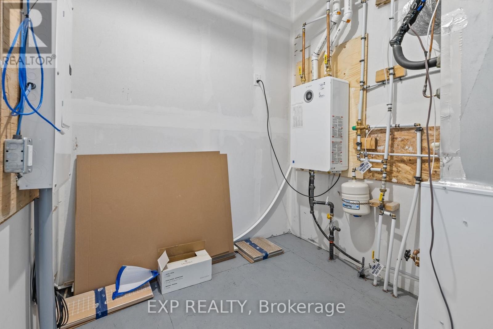 












618 PARNIAN PRIVATE

,
Ottawa,




Ontario
K2J7K6

