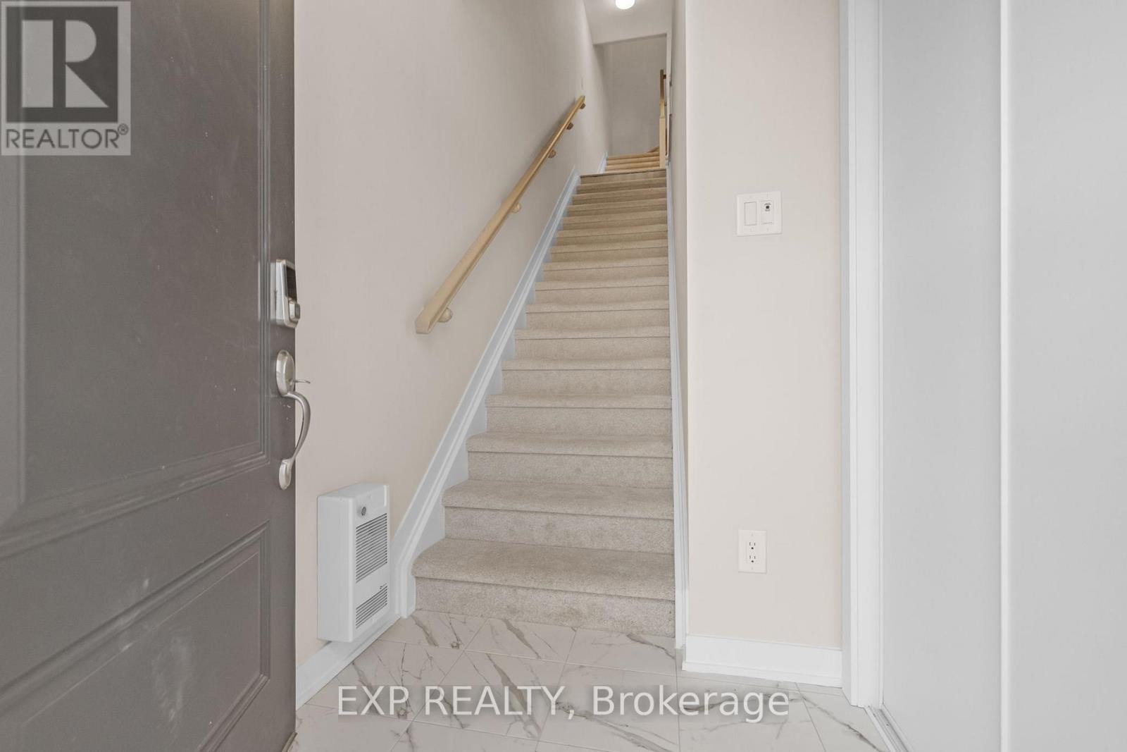 












618 PARNIAN PRIVATE

,
Ottawa,




Ontario
K2J7K6

