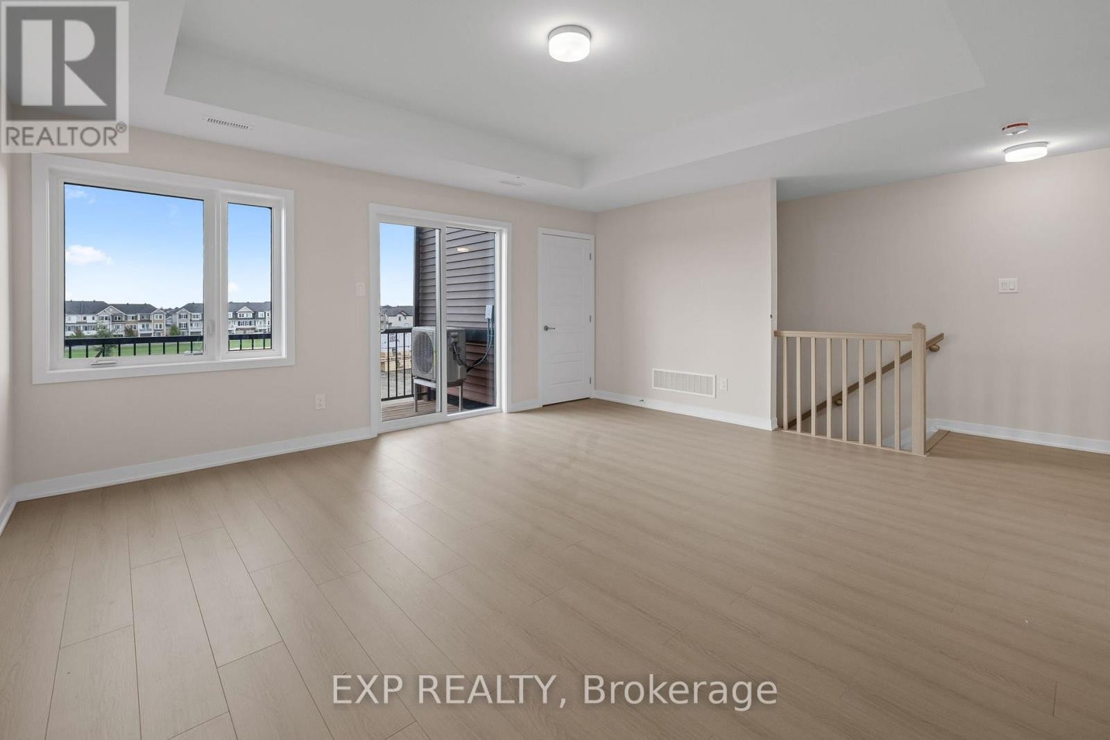 












618 PARNIAN PRIVATE

,
Ottawa,




Ontario
K2J7K6

