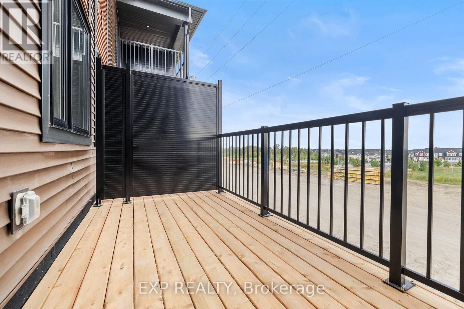












618 PARNIAN PRIVATE

,
Ottawa,




Ontario
K2J7K6


