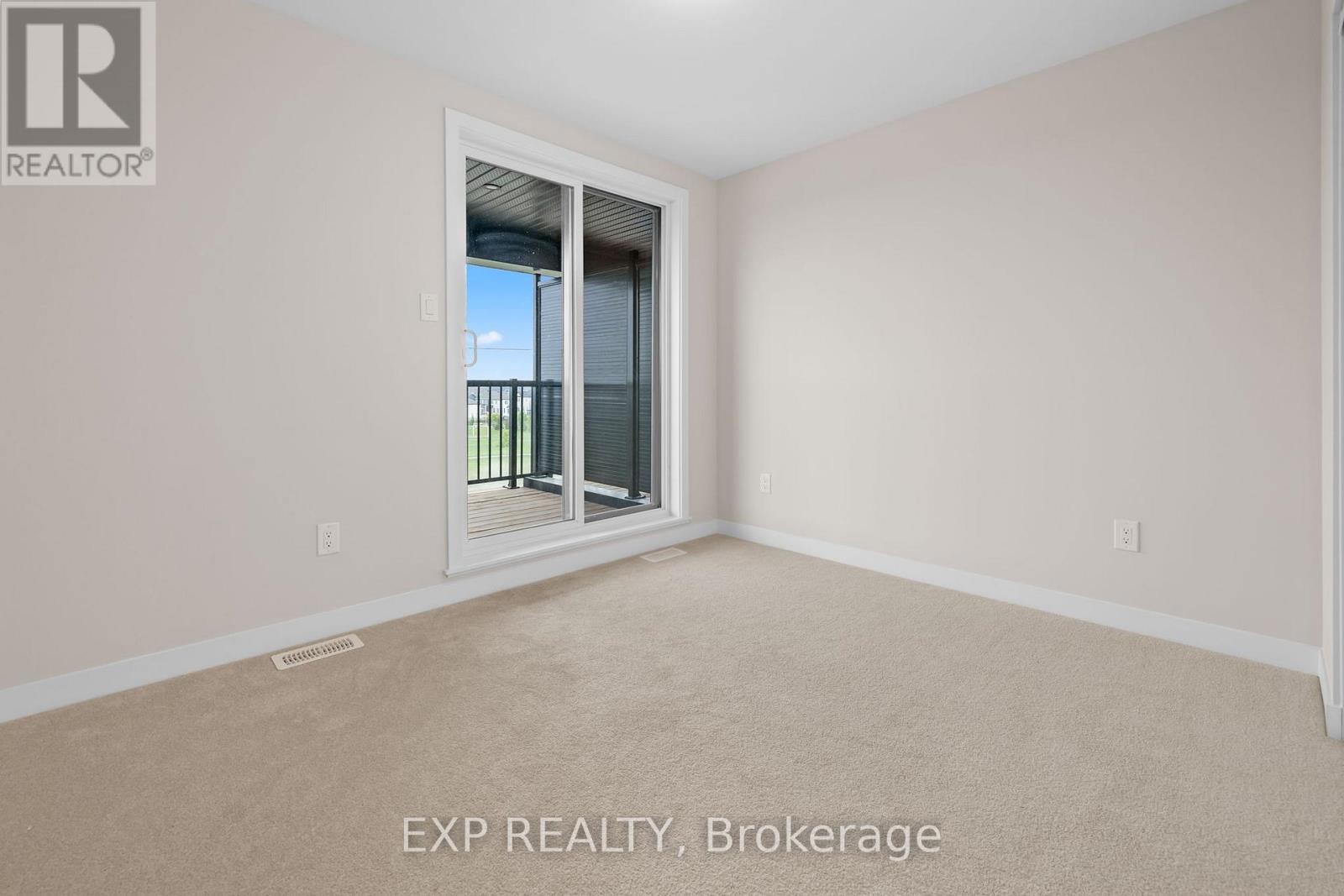 












618 PARNIAN PRIVATE

,
Ottawa,




Ontario
K2J7K6


