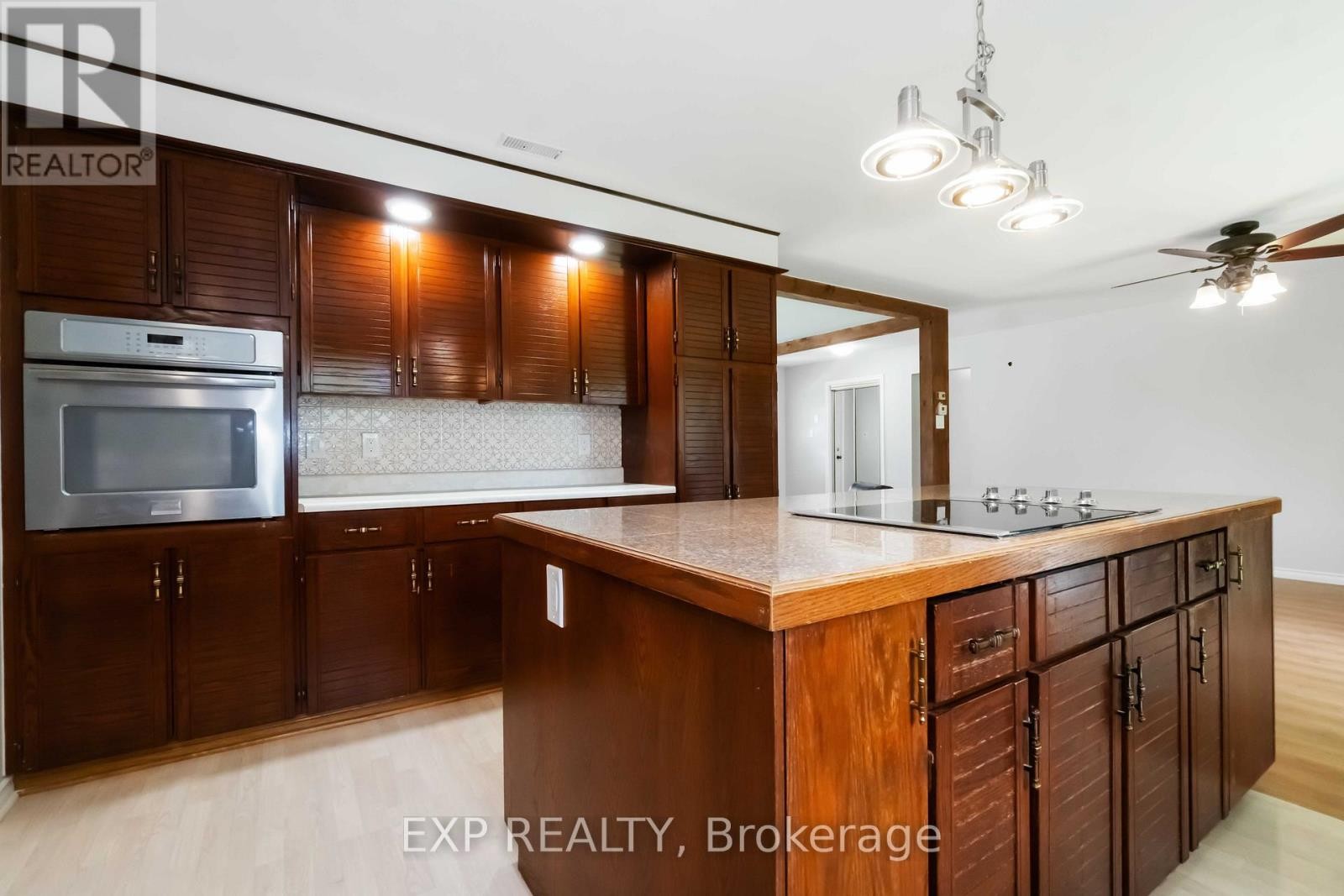 












13800 COUNTY 13 ROAD

,
North Dundas,




Ontario
K0A1R0

