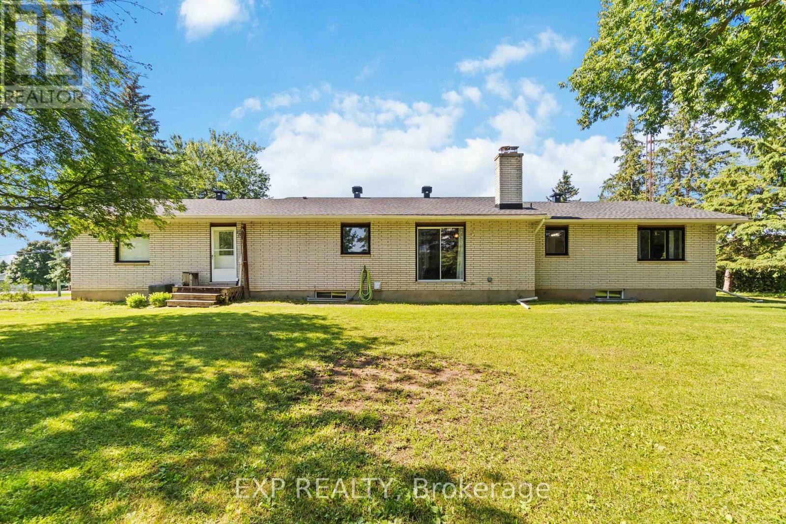 












13800 COUNTY 13 ROAD

,
North Dundas,




Ontario
K0A1R0

