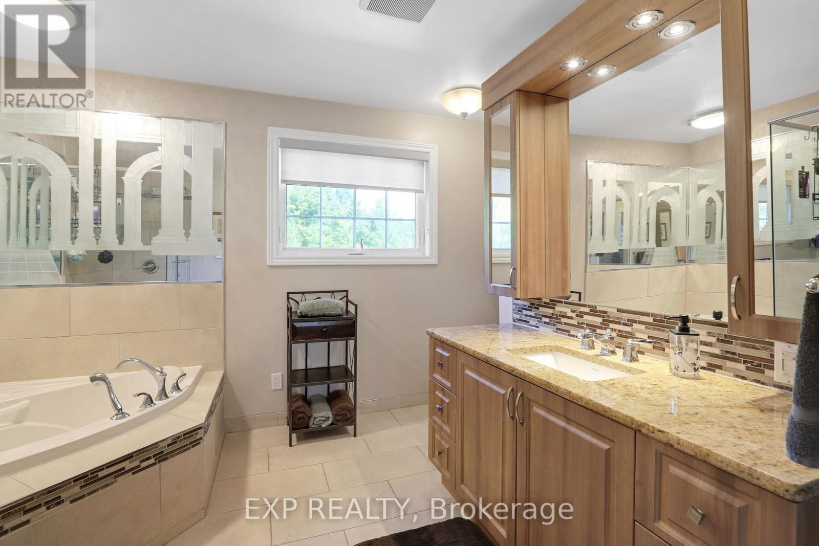 












6385 THIRD LINE ROAD

,
Ottawa,




Ontario
K0A2T0

