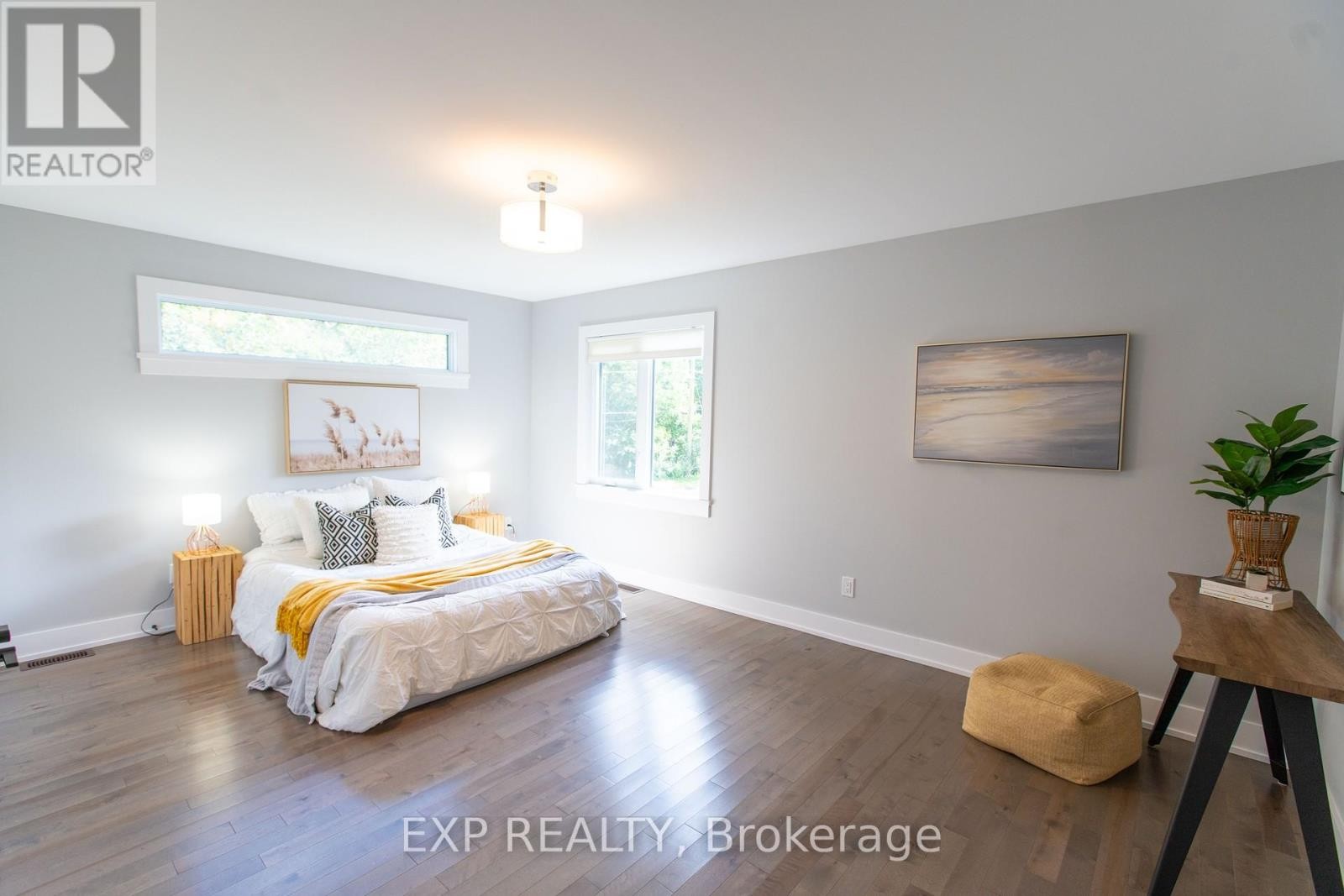 












21A GERVIN STREET

,
Ottawa,




Ontario
K2G0J6

