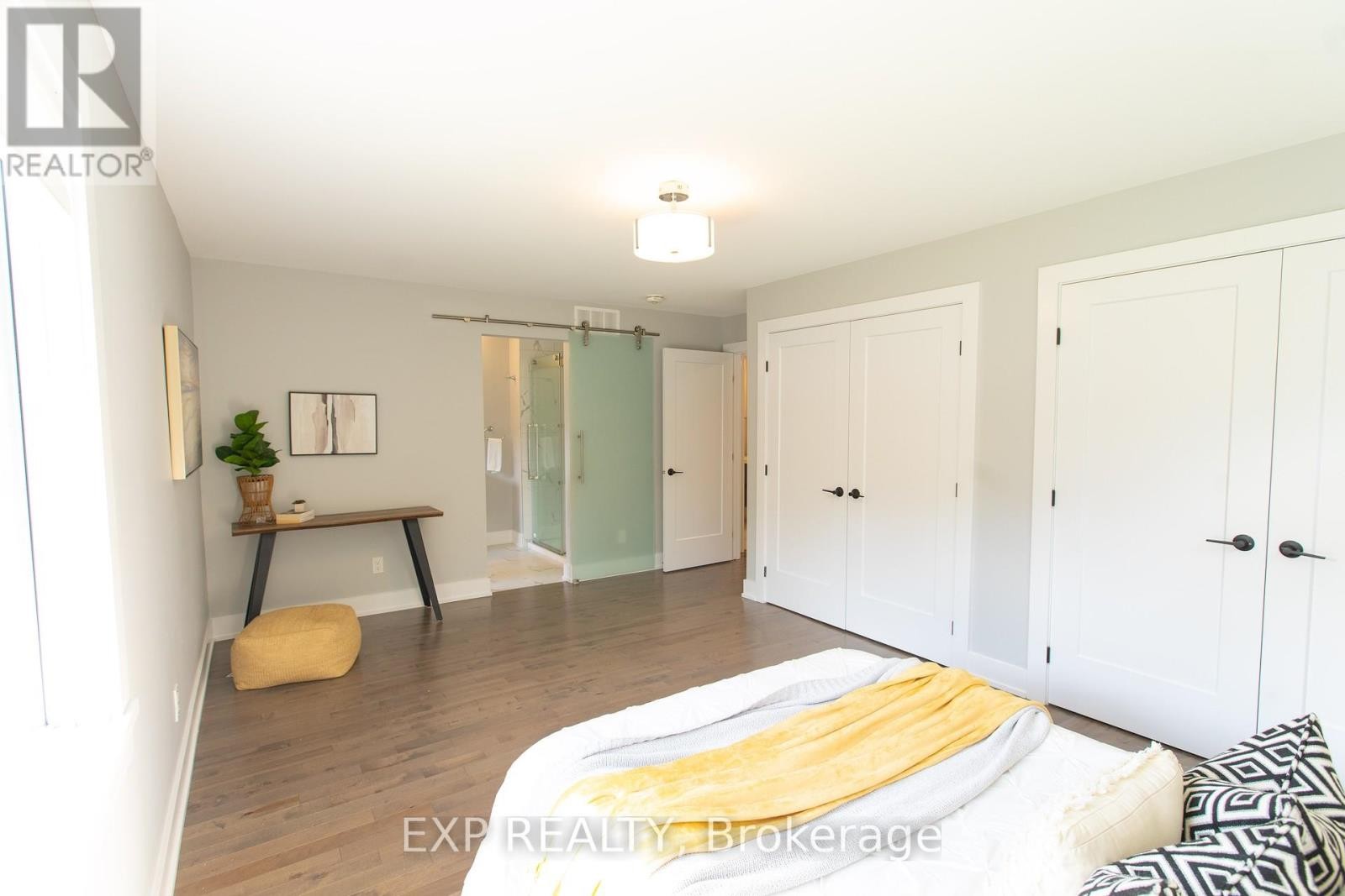 












21A GERVIN STREET

,
Ottawa,




Ontario
K2G0J6

