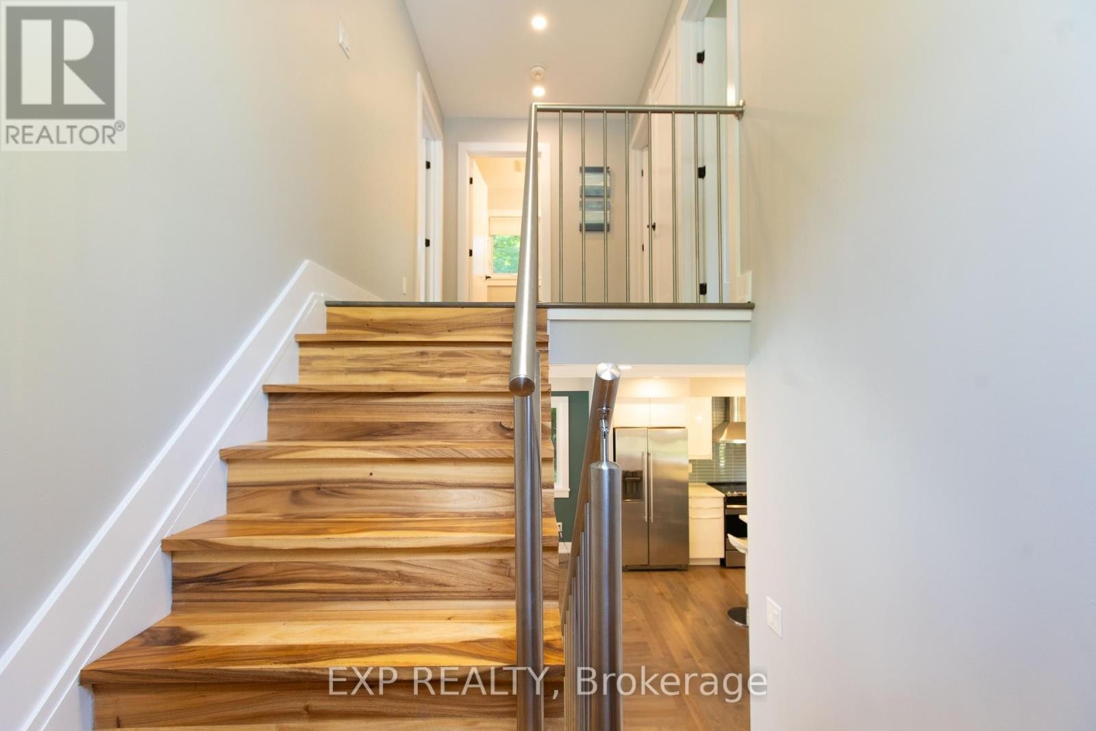 












21A GERVIN STREET

,
Ottawa,




Ontario
K2G0J6

