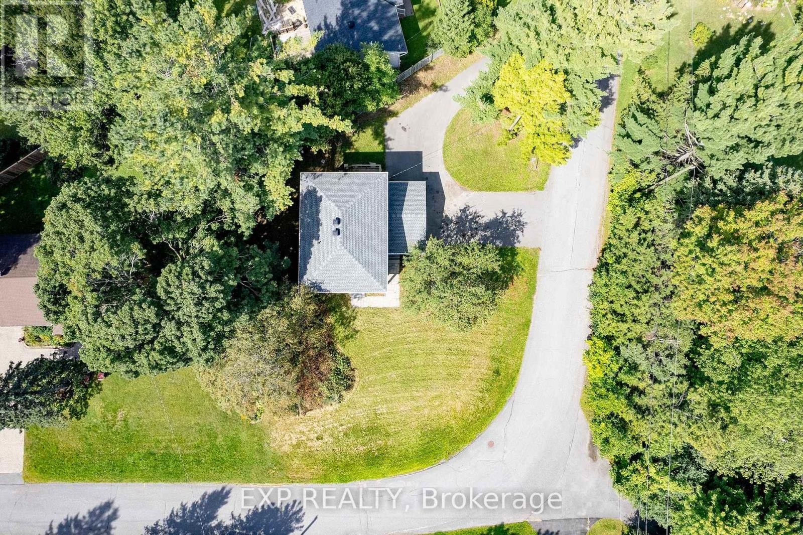 












21A GERVIN STREET

,
Ottawa,




Ontario
K2G0J6

