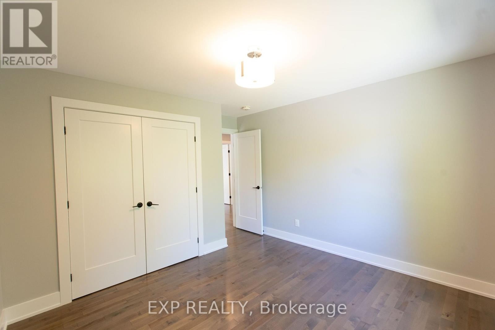 












21A GERVIN STREET

,
Ottawa,




Ontario
K2G0J6

