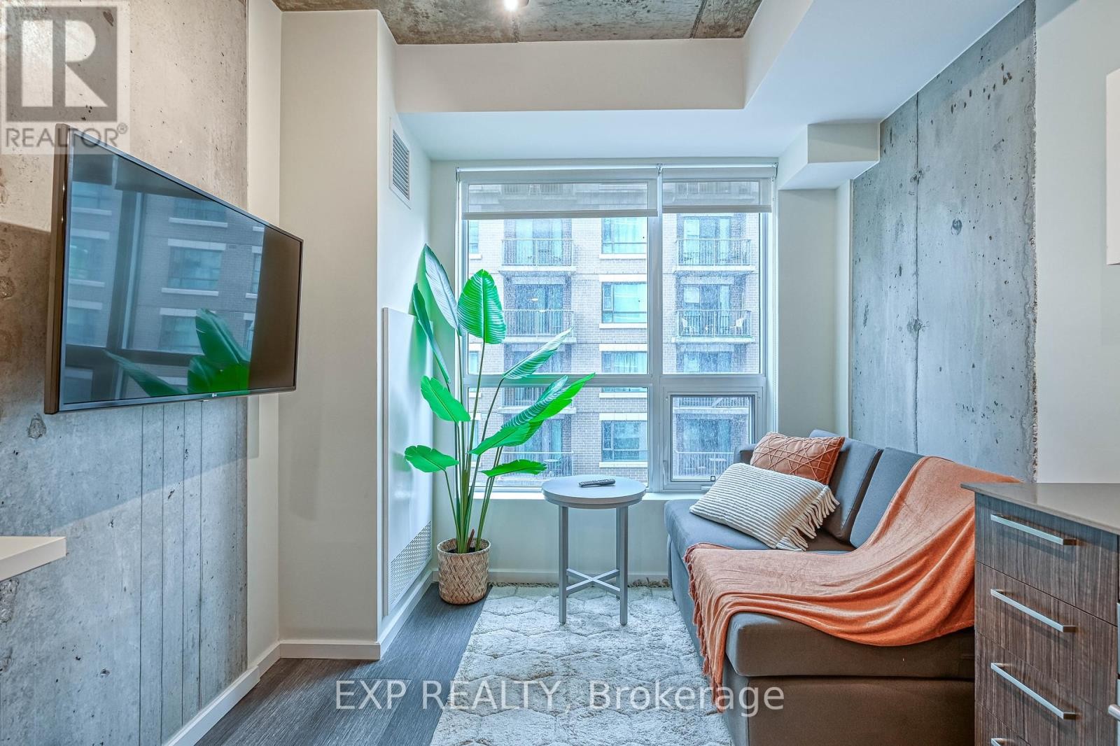












B607 - 211 BESSERER STREET

,
Ottawa,




Ontario
K1N6A9

