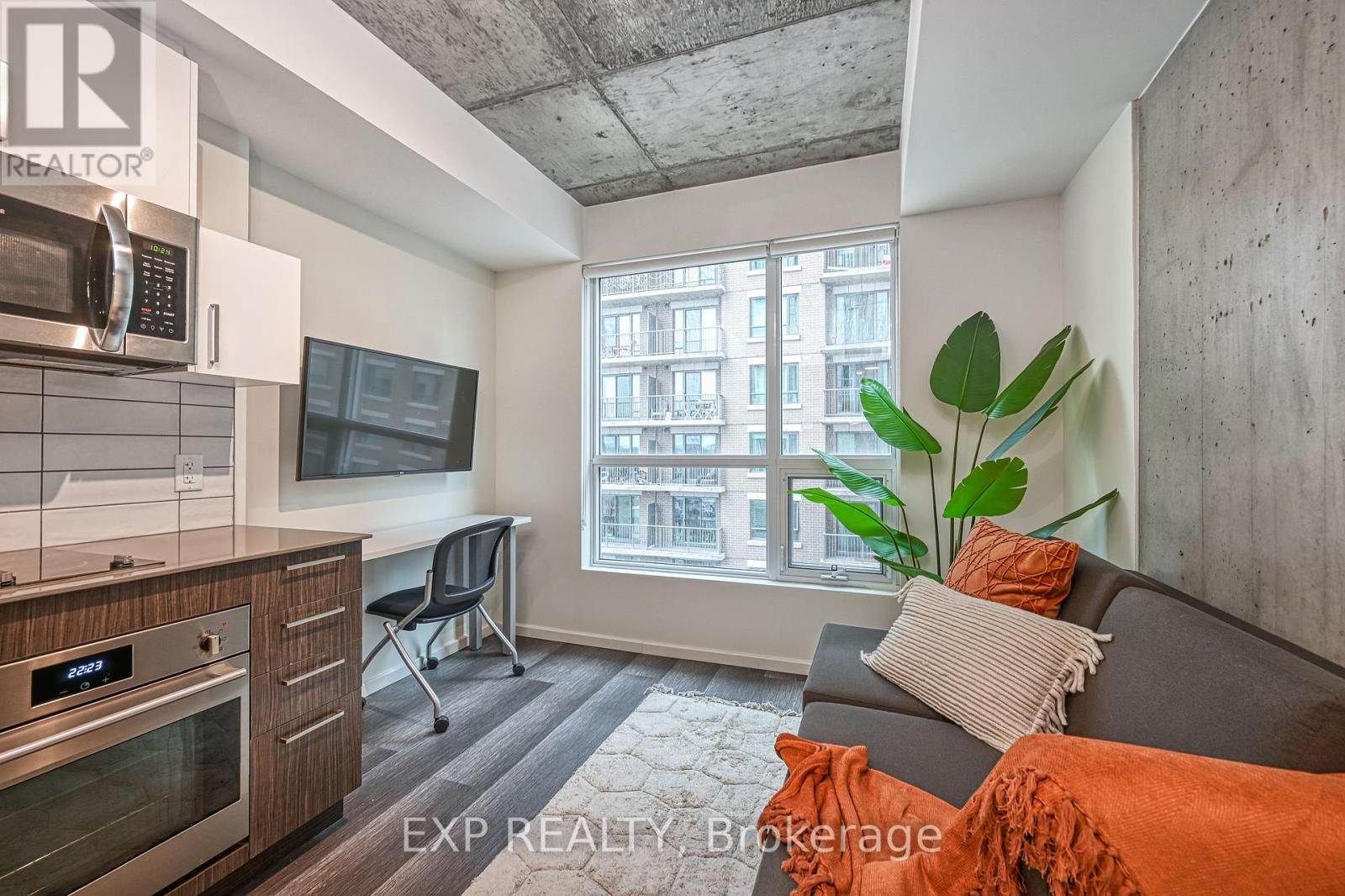 












B607 - 211 BESSERER STREET

,
Ottawa,




Ontario
K1N6A9

