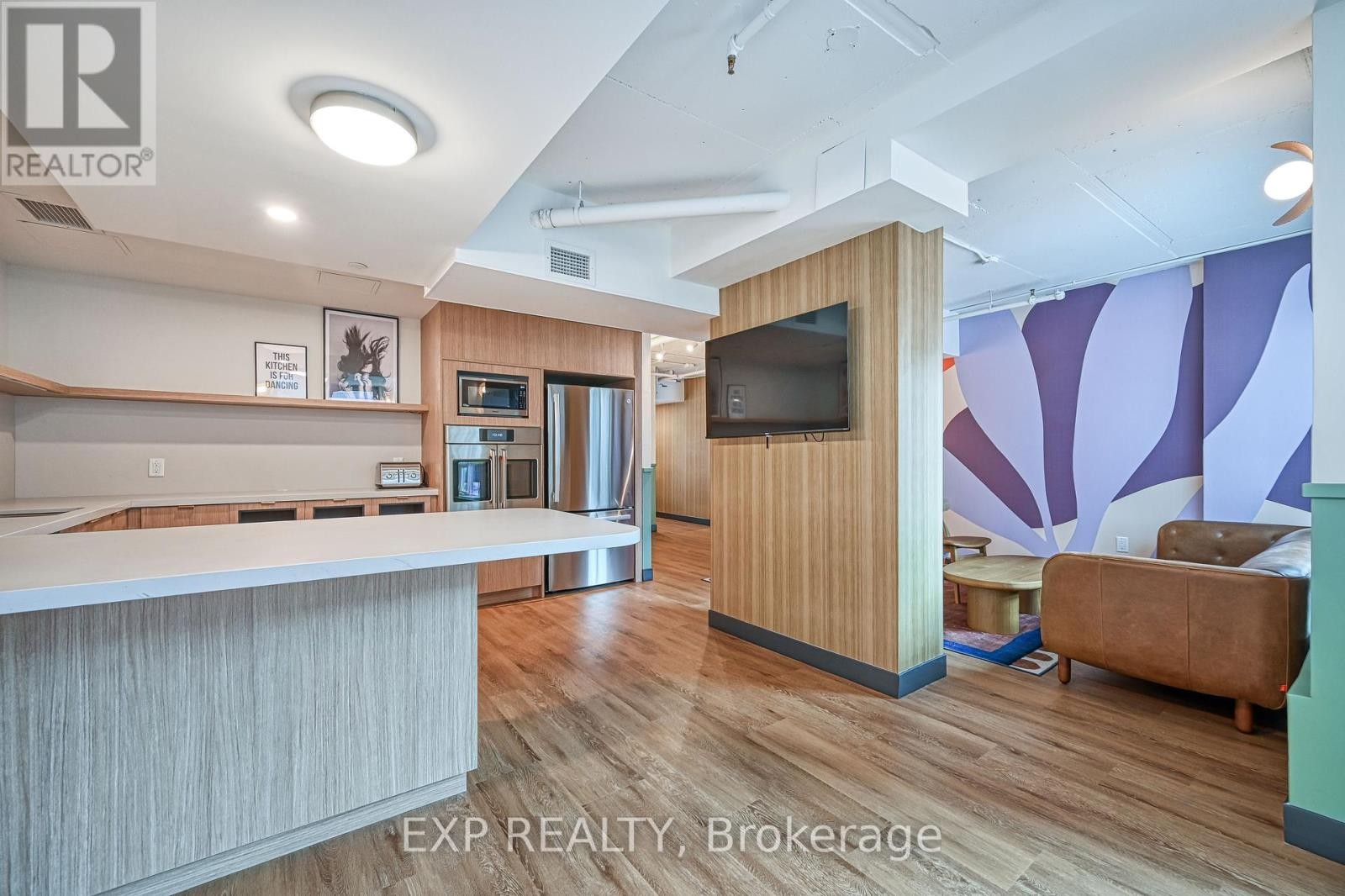 












B607 - 211 BESSERER STREET

,
Ottawa,




Ontario
K1N6A9

