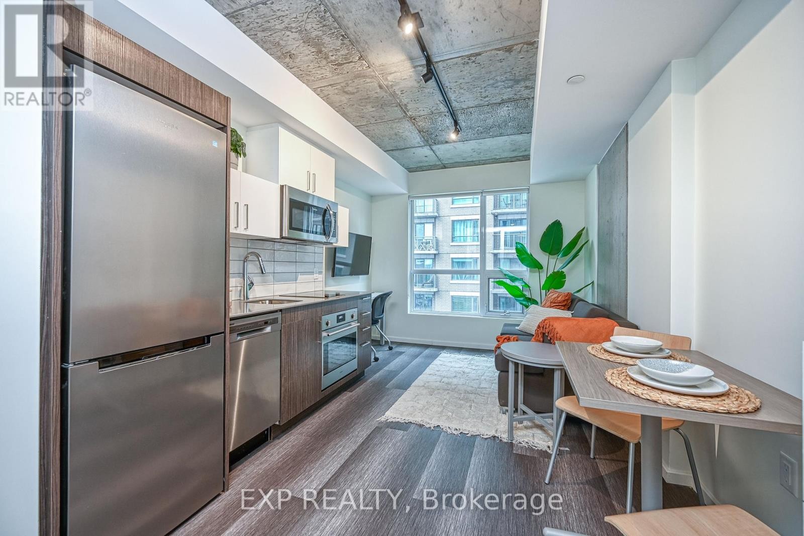 












B607 - 211 BESSERER STREET

,
Ottawa,




Ontario
K1N6A9

