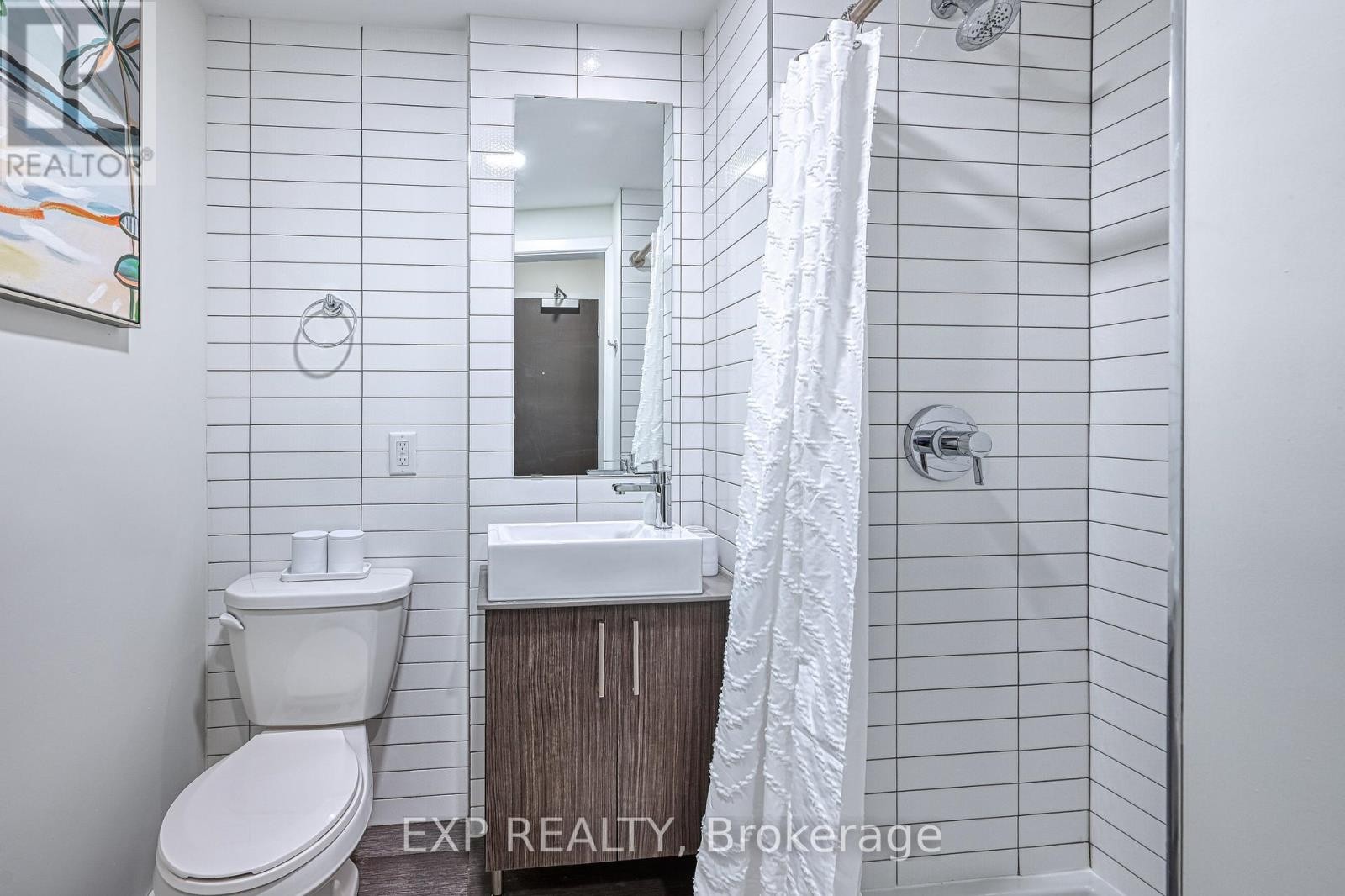 












502-A - 211 BESSERER STREET

,
Ottawa,




Ontario
K1N6A9

