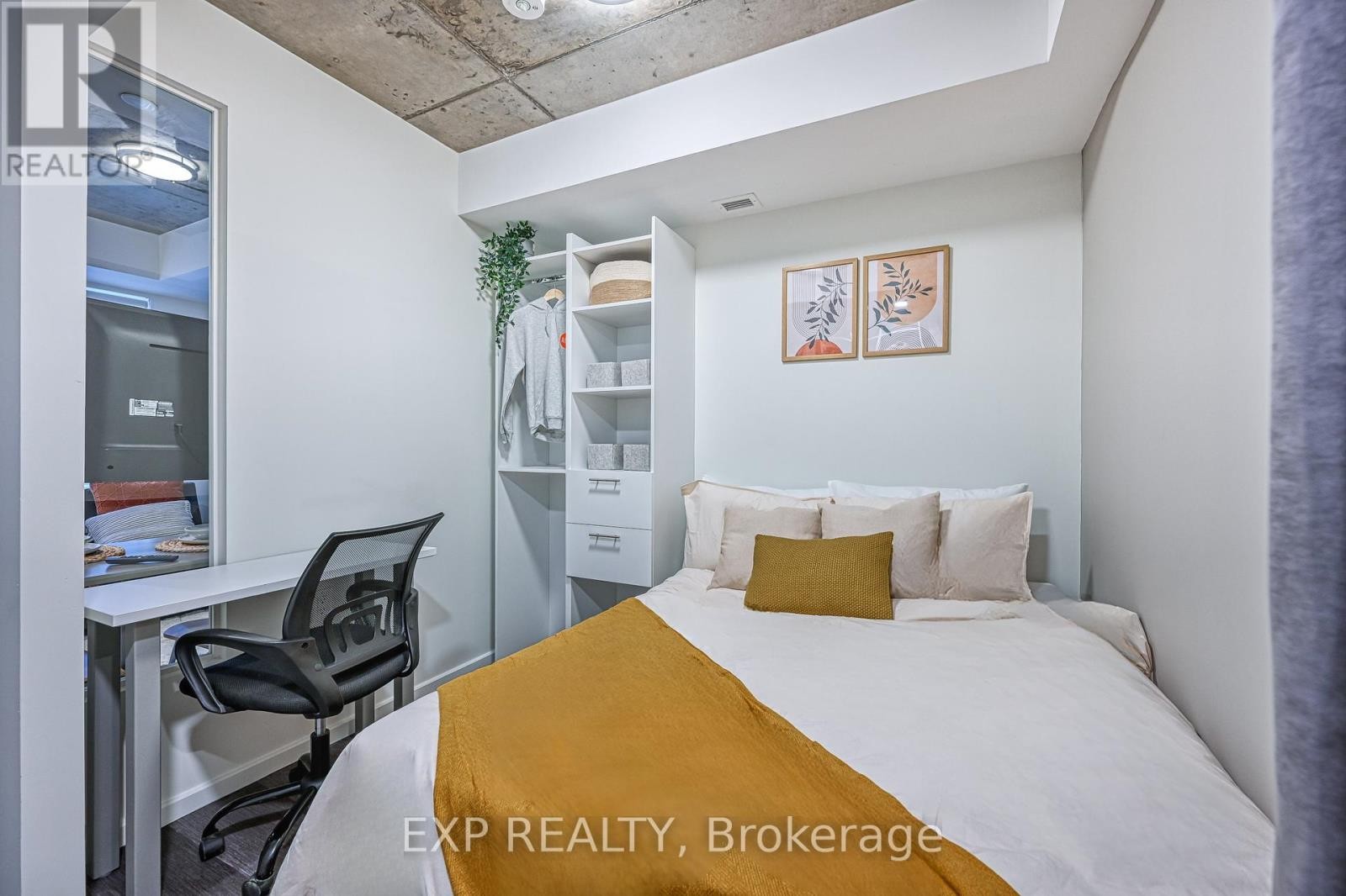 












502-A - 211 BESSERER STREET

,
Ottawa,




Ontario
K1N6A9

