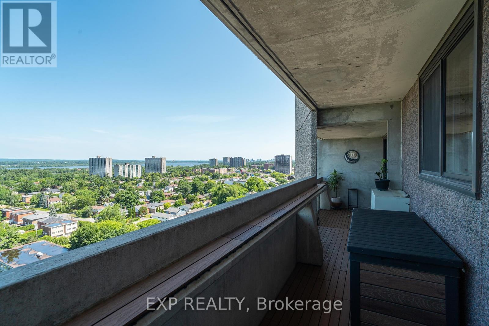 












1301 - 415 GREENVIEW AVENUE

,
Ottawa,




Ontario
K2B8G5

