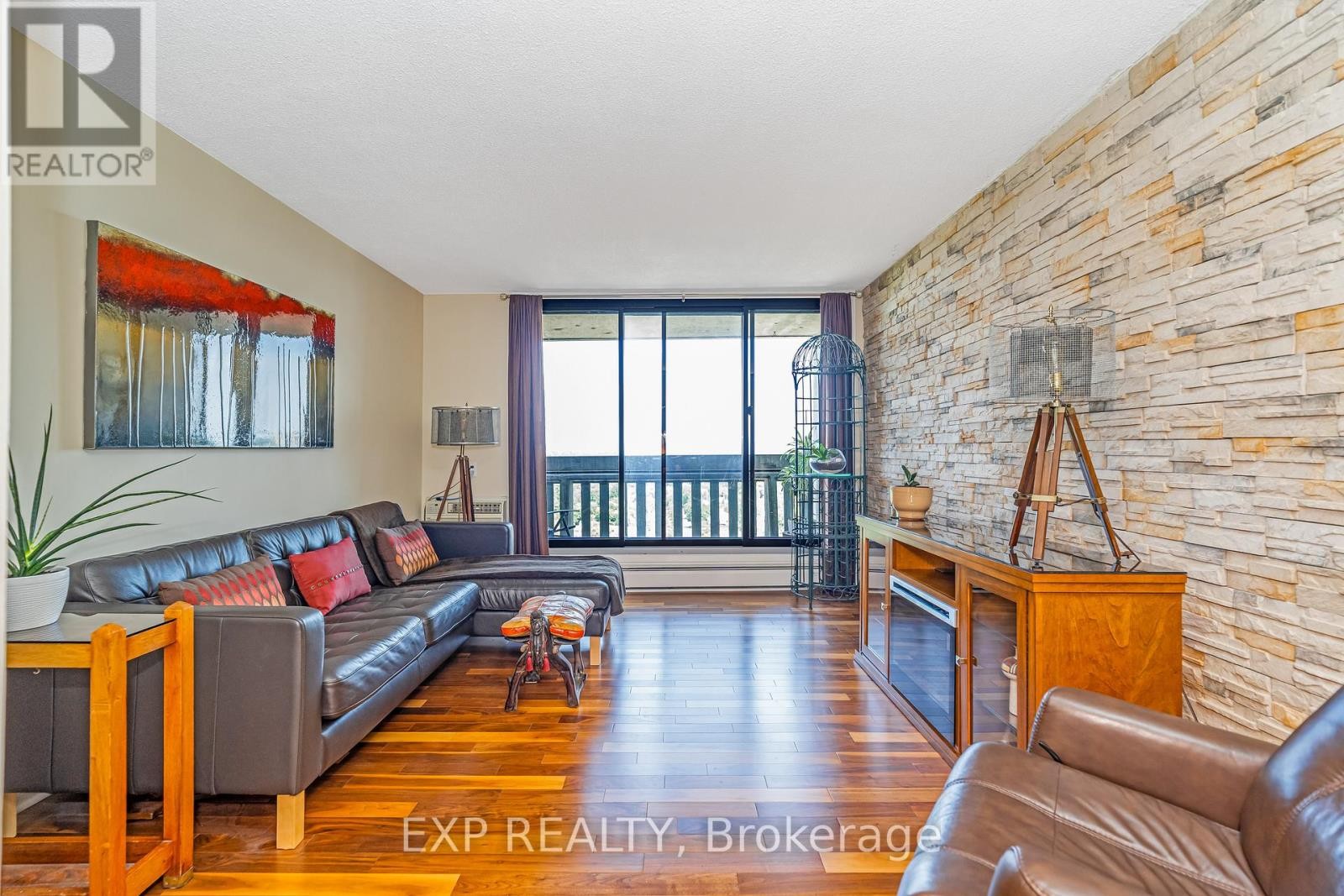 












1301 - 415 GREENVIEW AVENUE

,
Ottawa,




Ontario
K2B8G5

