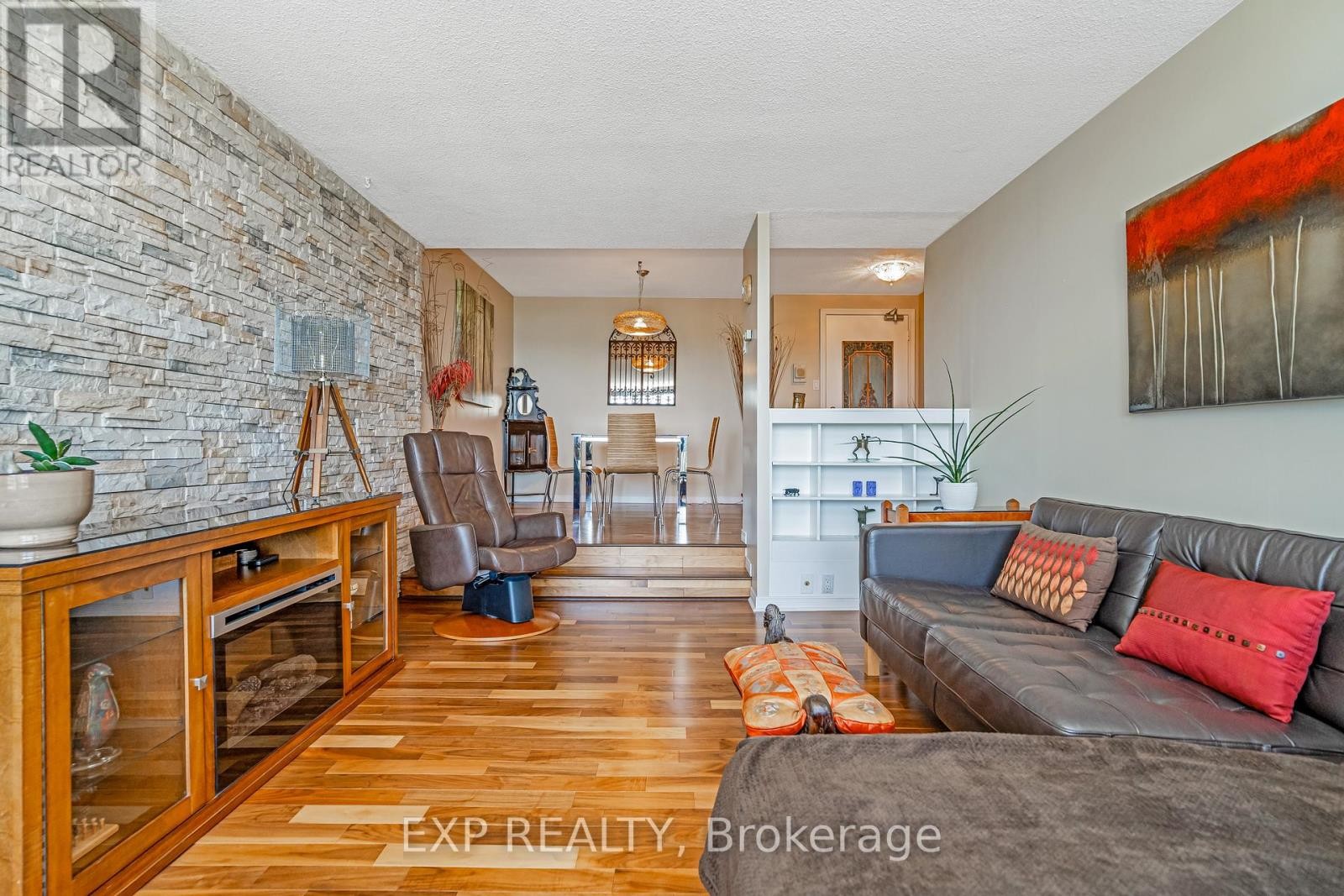 












1301 - 415 GREENVIEW AVENUE

,
Ottawa,




Ontario
K2B8G5

