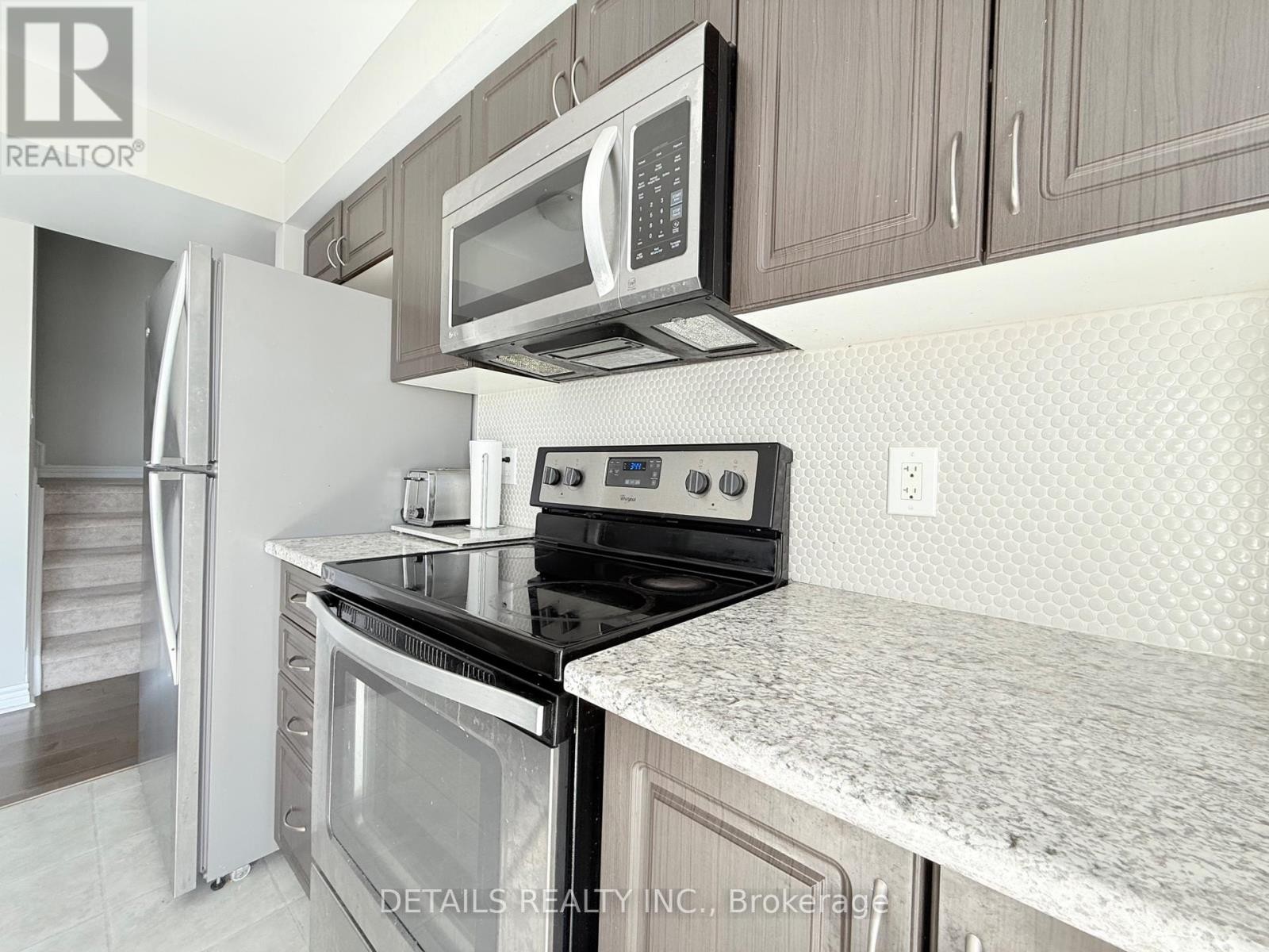 












B - 743 MAGNOLIA STREET

,
Ottawa,




Ontario
K4A3W4

