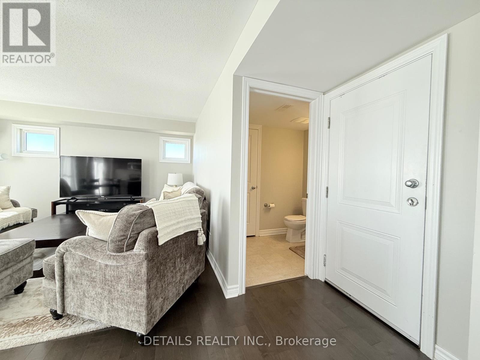 












B - 743 MAGNOLIA STREET

,
Ottawa,




Ontario
K4A3W4

