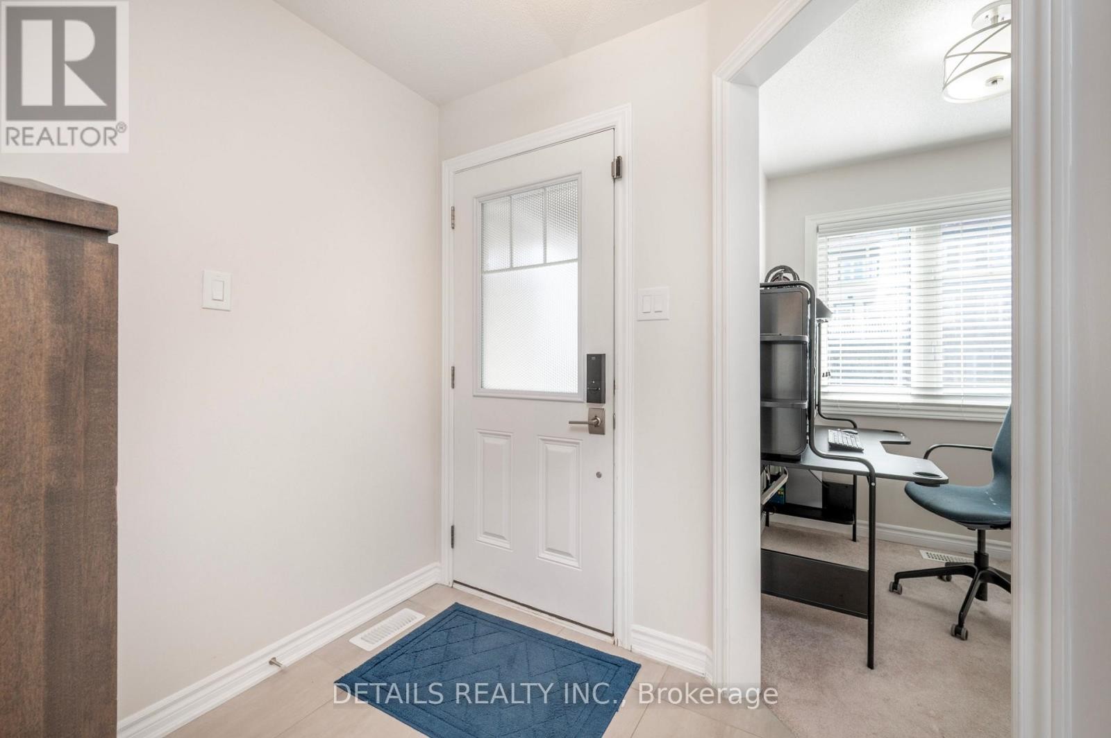 












434 WHITE ARCTIC AVENUE

,
Ottawa,




Ontario
K2J5Y9

