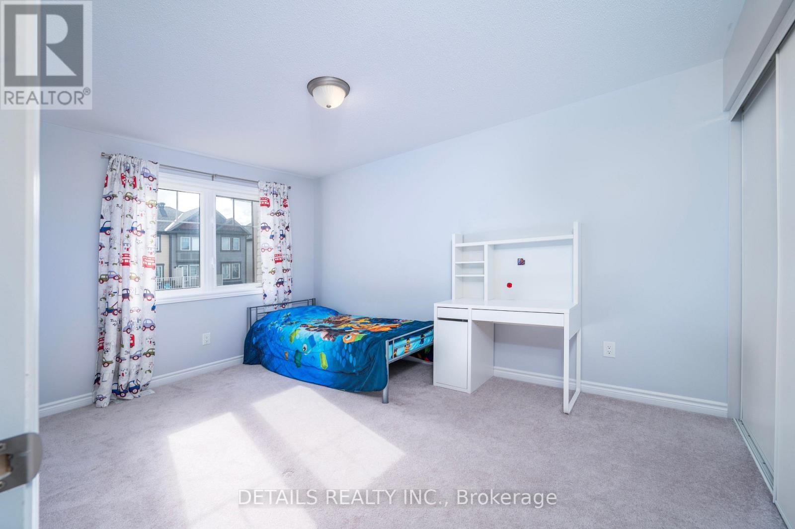 












434 WHITE ARCTIC AVENUE

,
Ottawa,




Ontario
K2J5Y9

