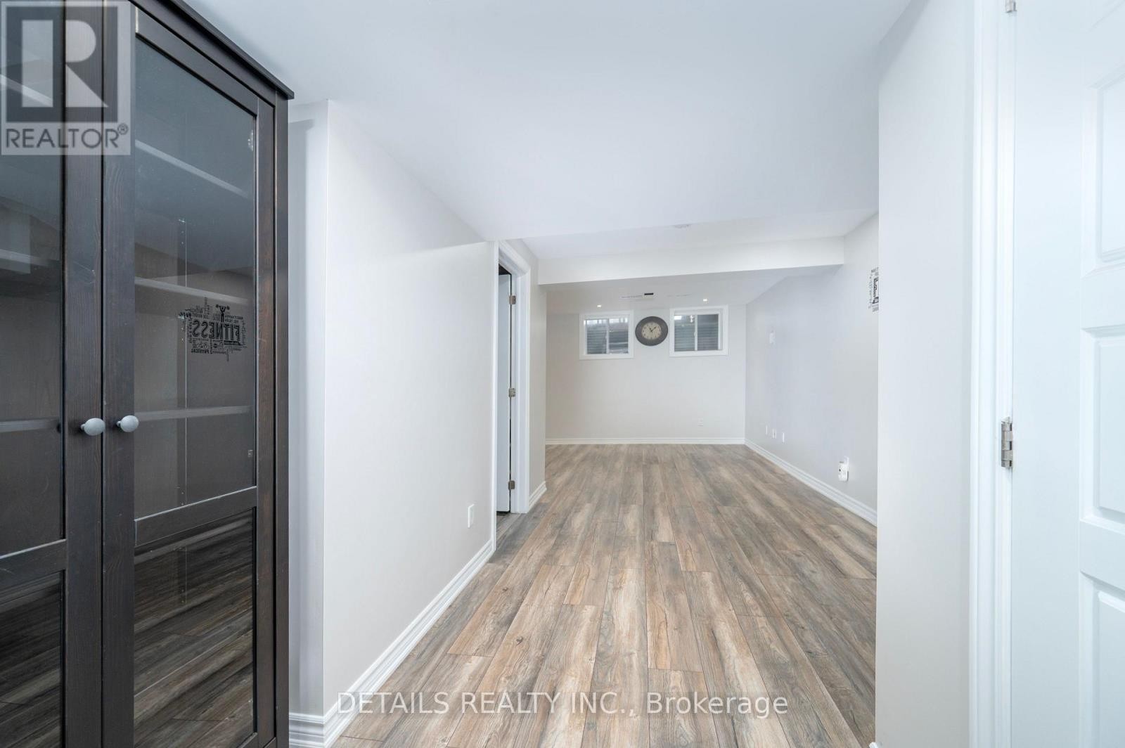 












434 WHITE ARCTIC AVENUE

,
Ottawa,




Ontario
K2J5Y9

