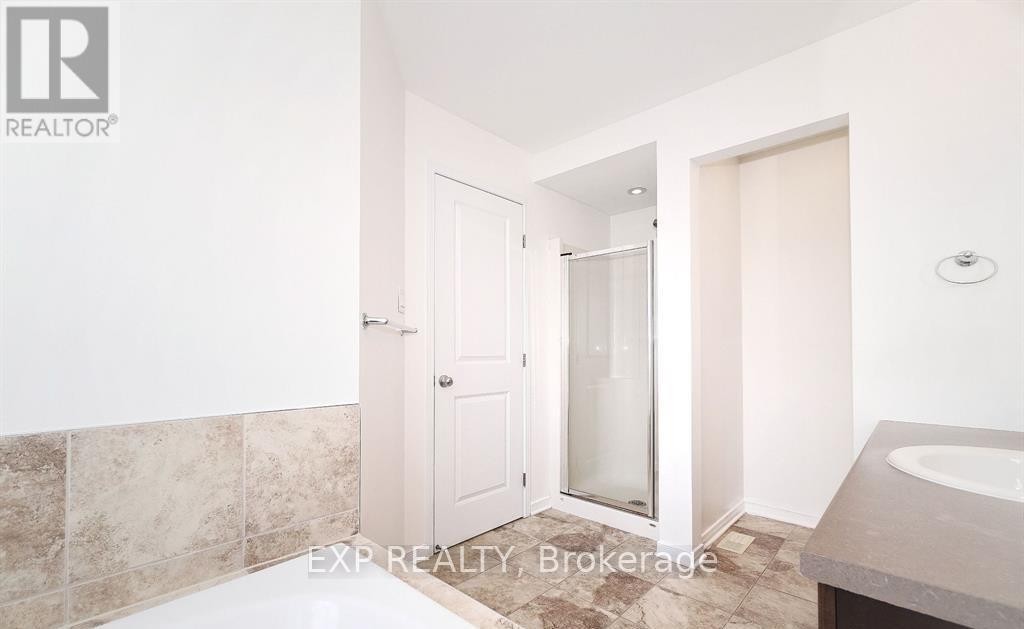 












126 AKERSON ROAD

,
Ottawa,




Ontario
K2M0B3

