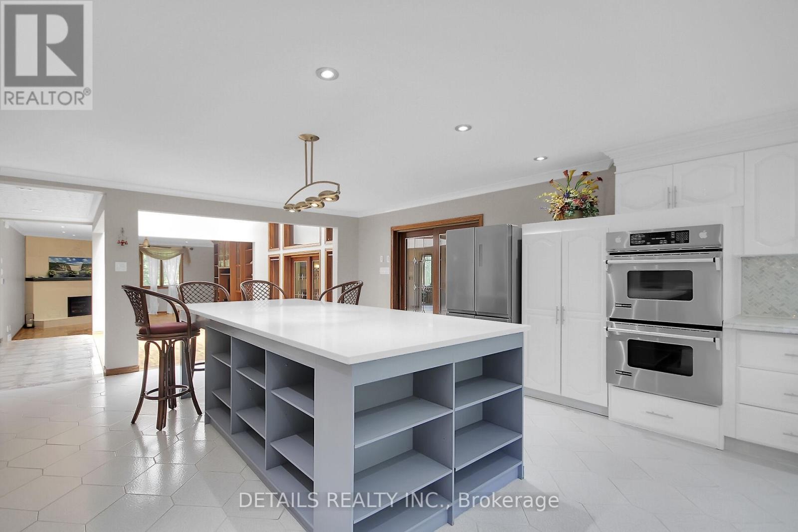 












1341 SHYLO CRESCENT

,
Ottawa,




Ontario
K4M1B7

