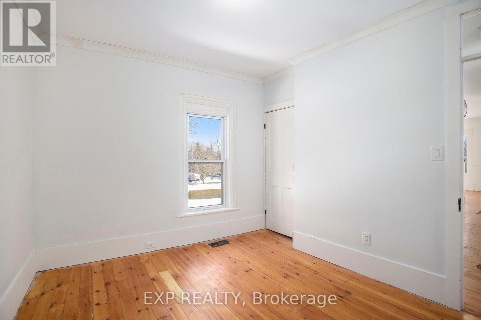 












52 HUNTERS ROAD

,
Rideau Lakes,




Ontario
K7A4S5

