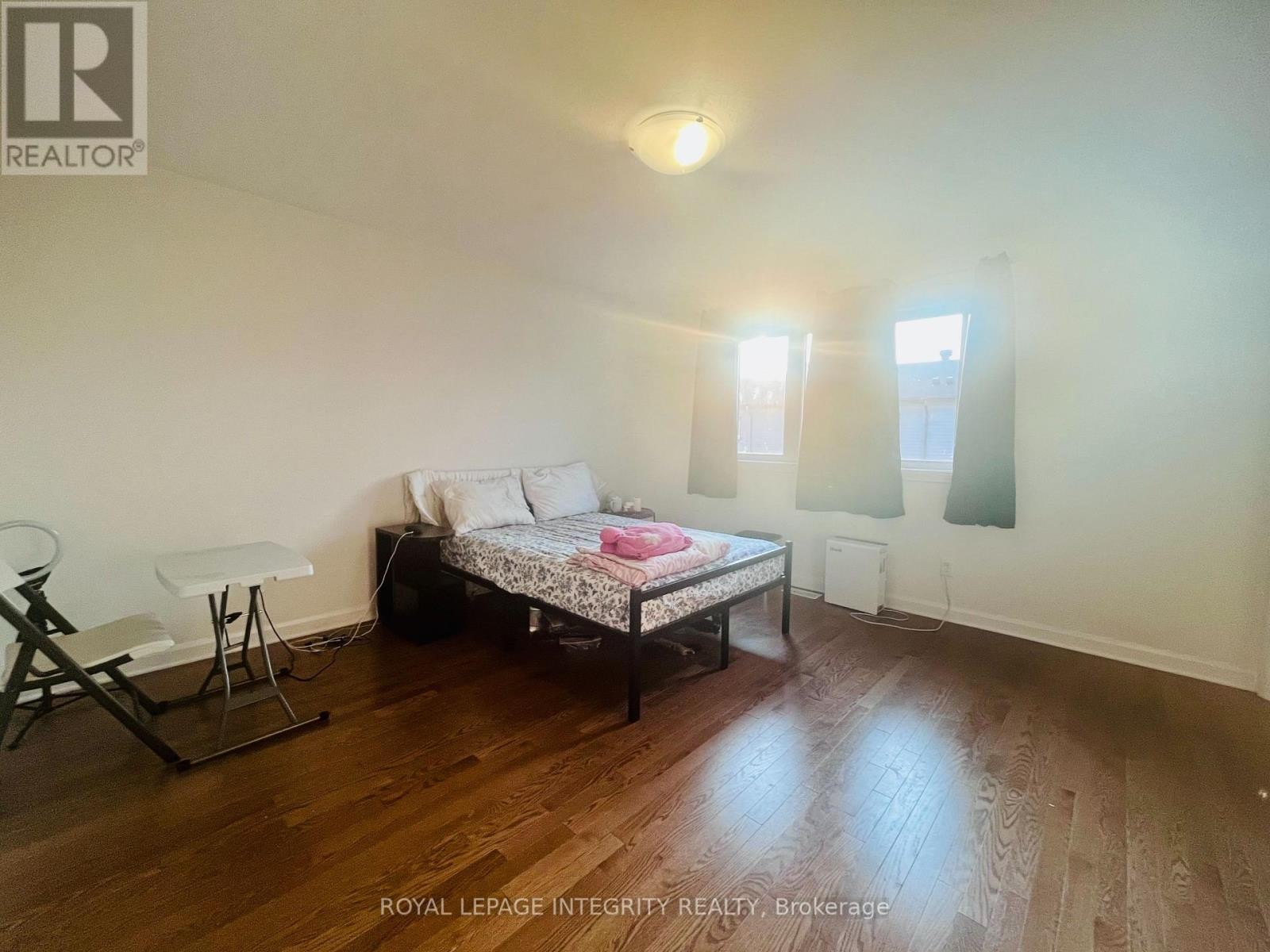 












237 CALVINGTON AVENUE

,
Ottawa,




Ontario
K2T0P9

