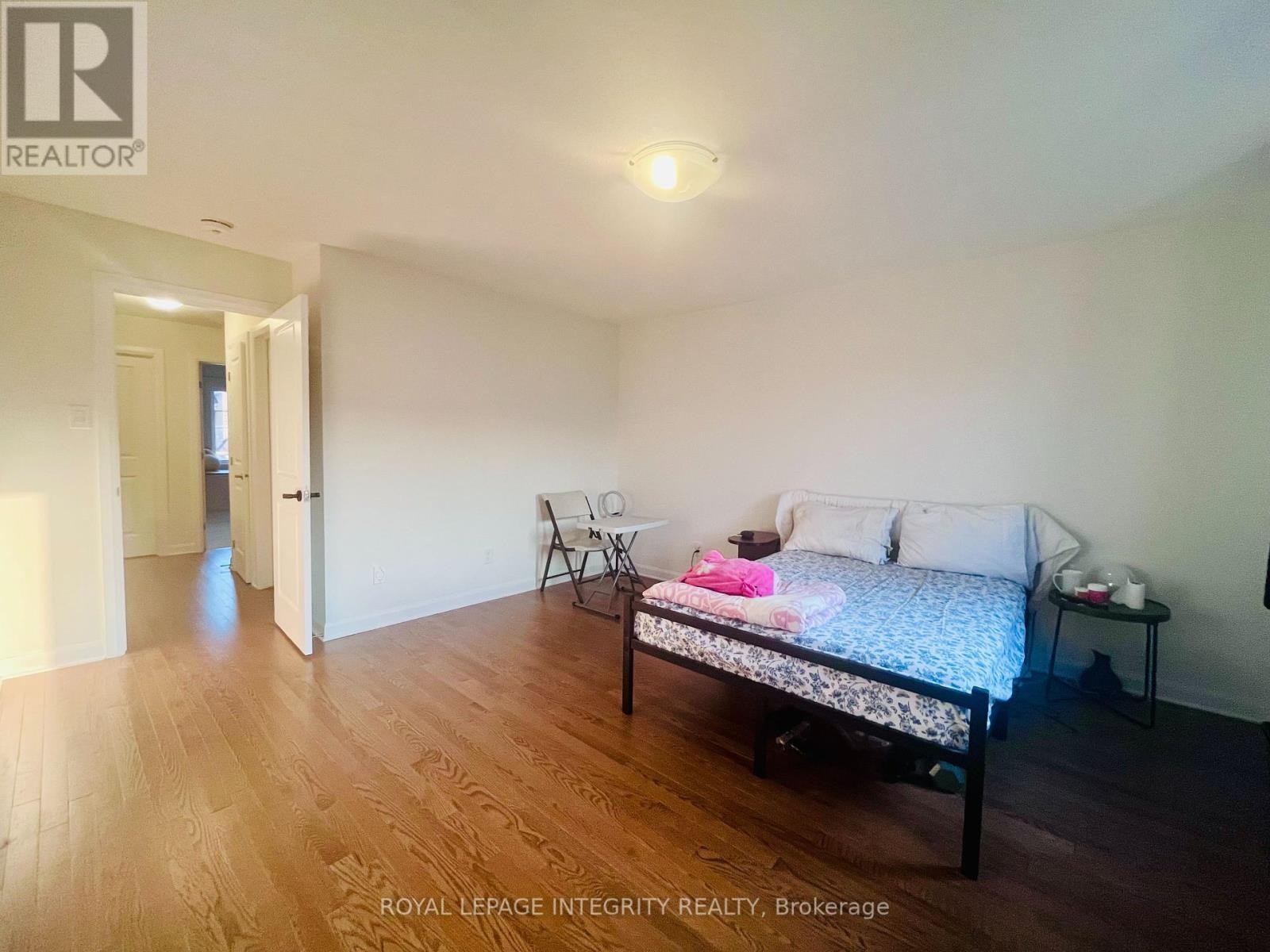 












237 CALVINGTON AVENUE

,
Ottawa,




Ontario
K2T0P9

